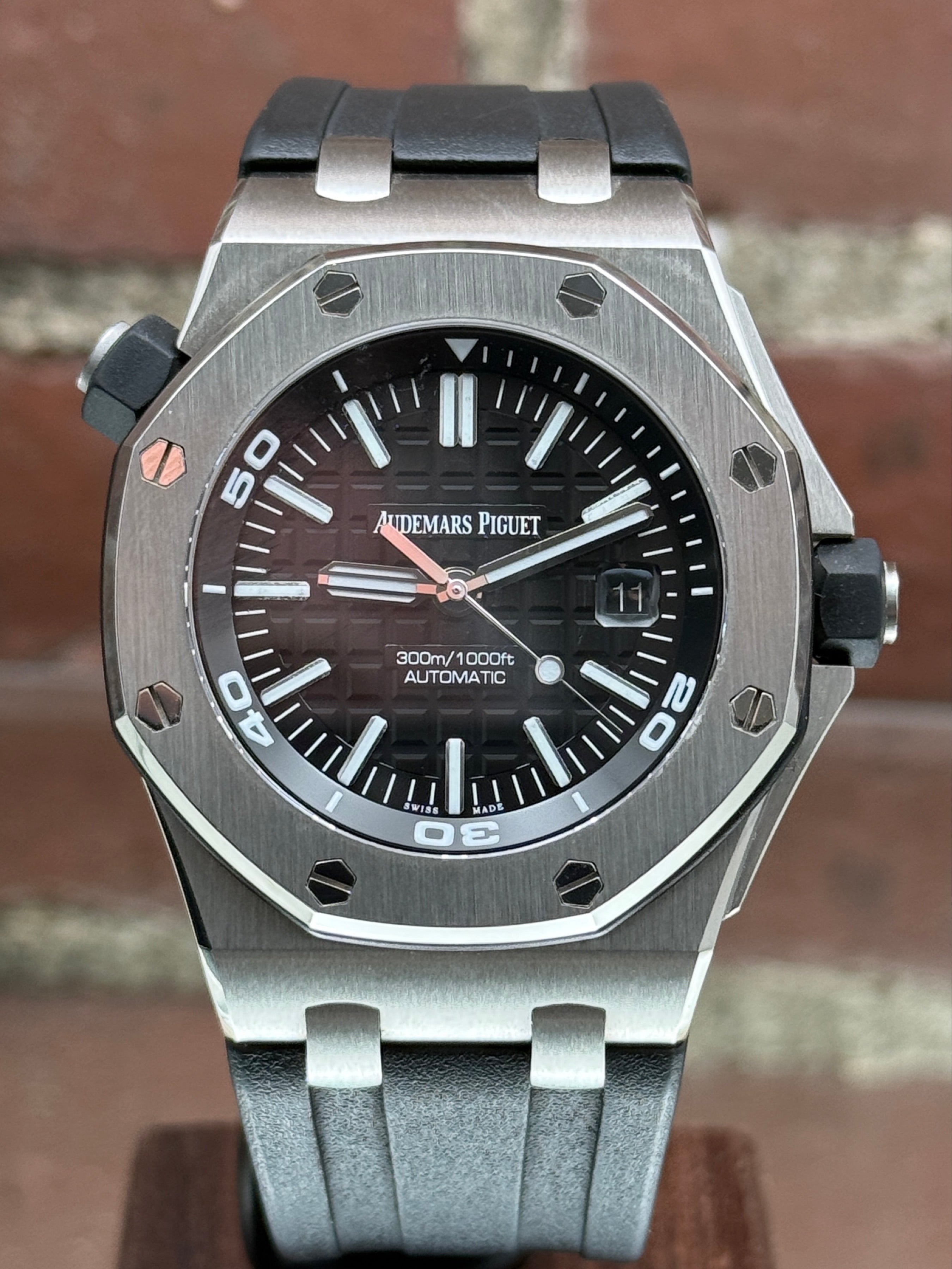 Pre-owned Audemars Piguet Royal Oak Offshore Diver 15710ST.OO.A002CA.02 | steel black