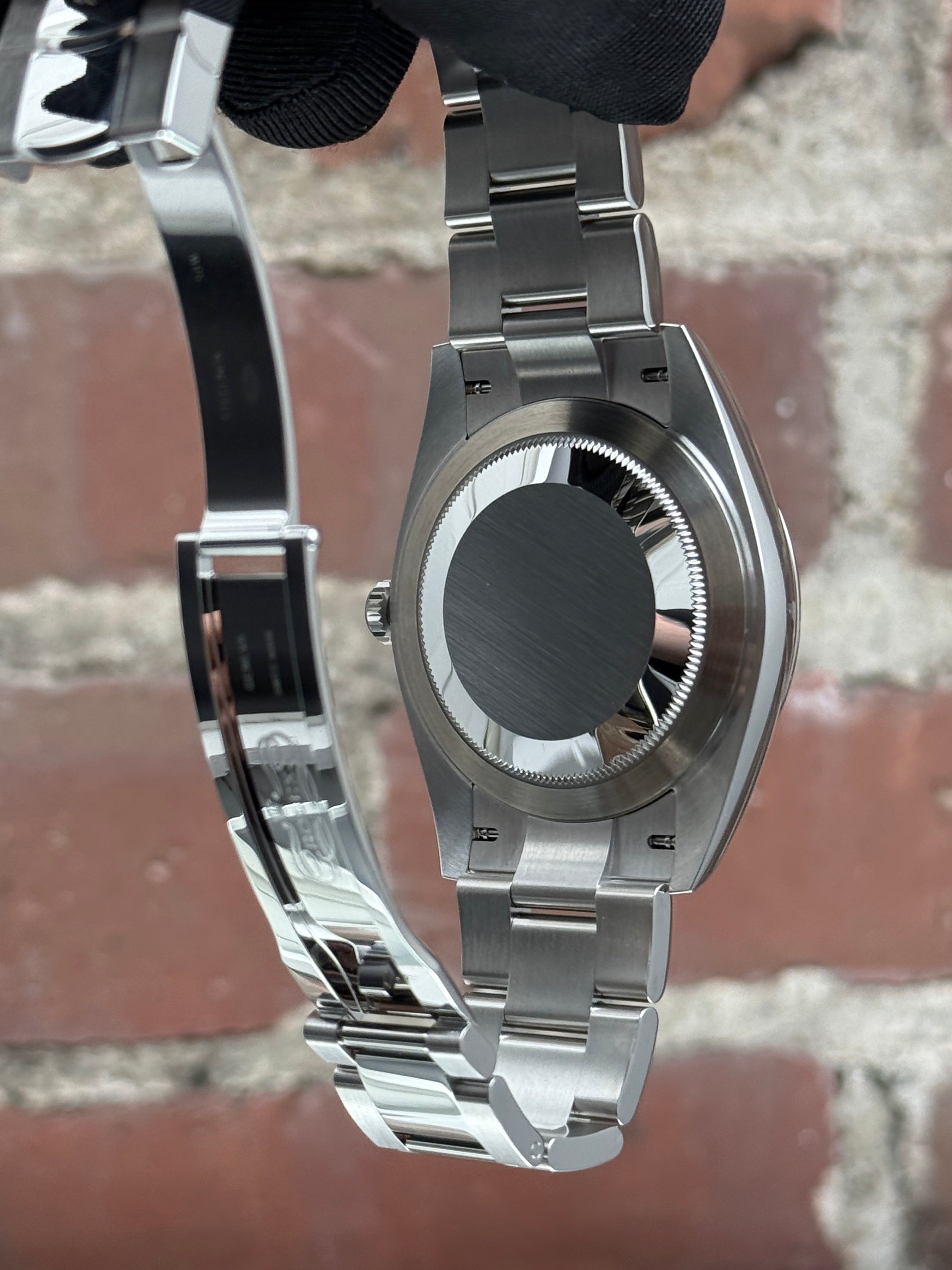 Brand new Rolex Datejust 41 126334 | White gold Green