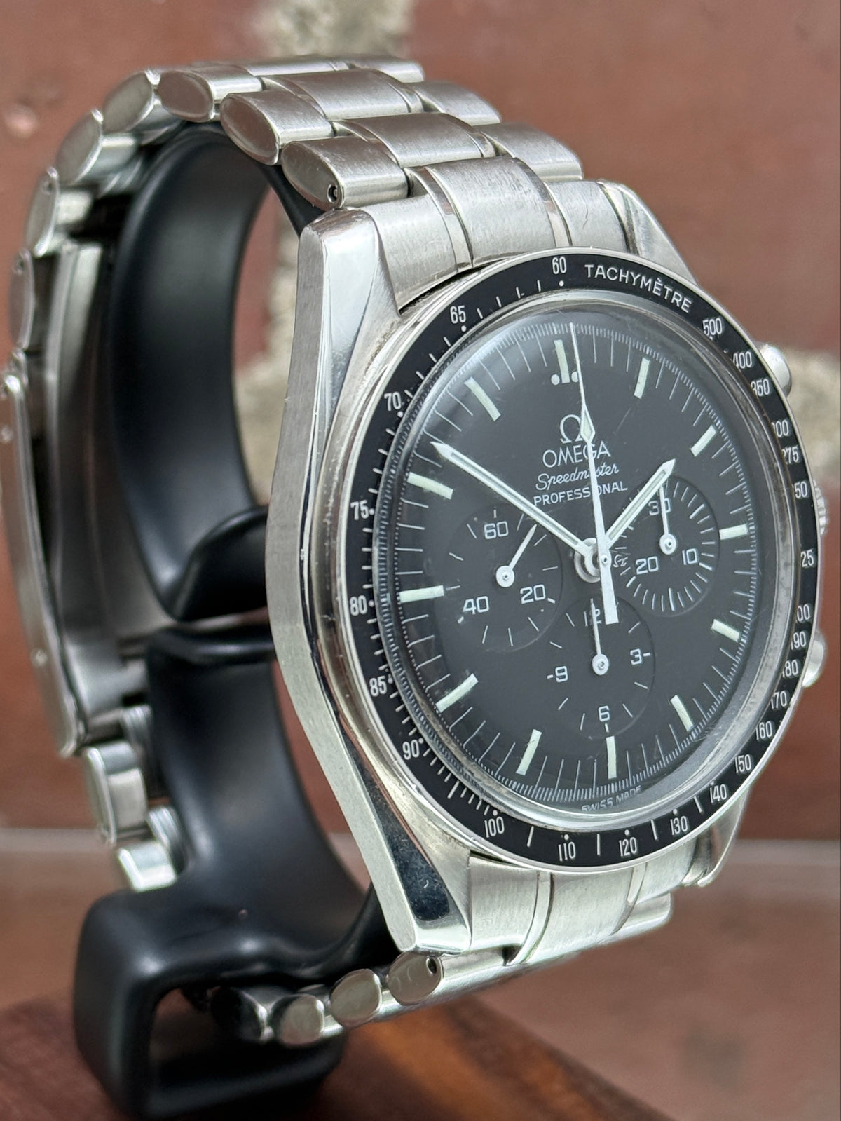 Pre-owned Omega Speedmaster Holy Grail 376.0822 | Steel Black