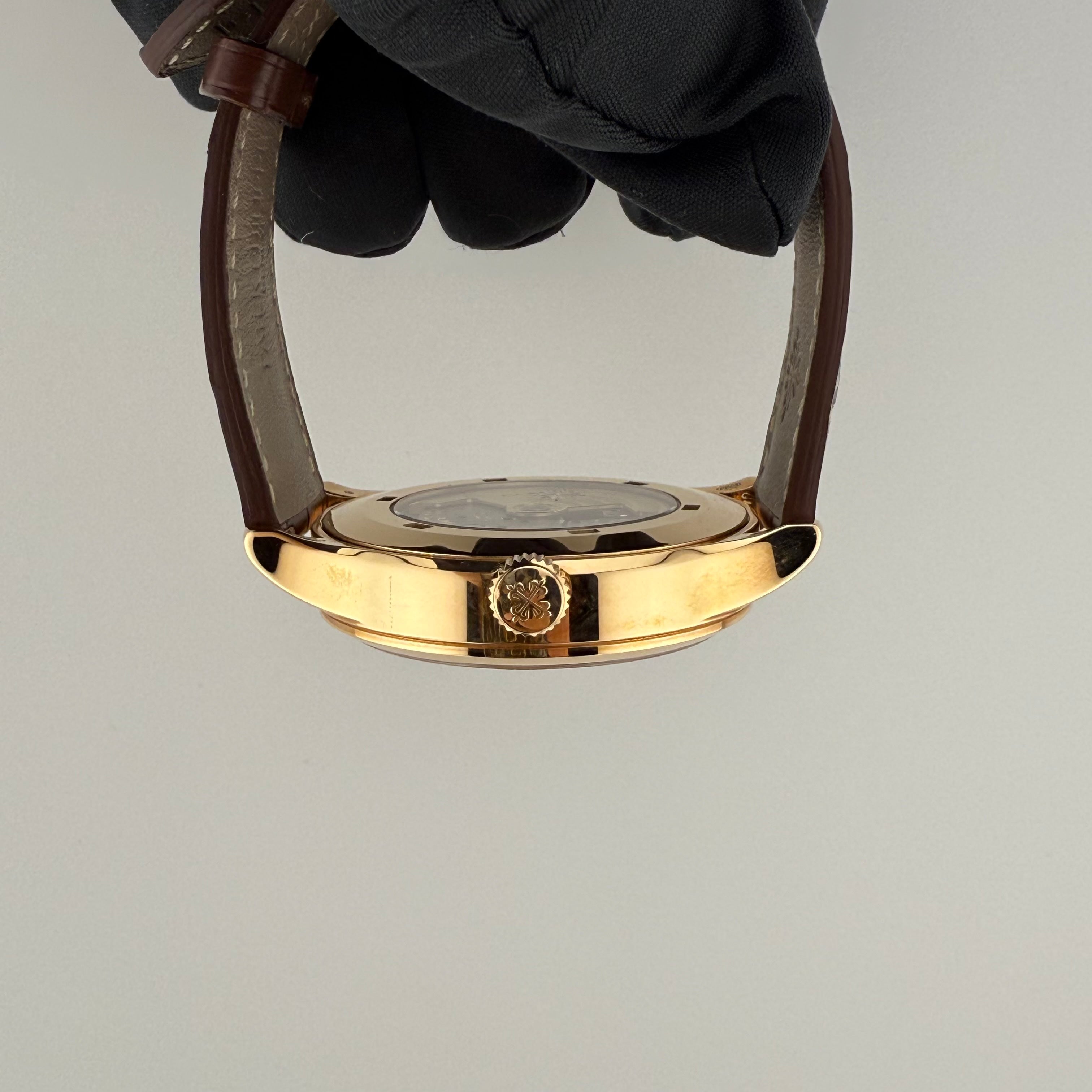 Patek Philippe TIFFANY DIAL Complications Calatrava Pilot Travel Time Brown Sunburst Dial 5524R-001