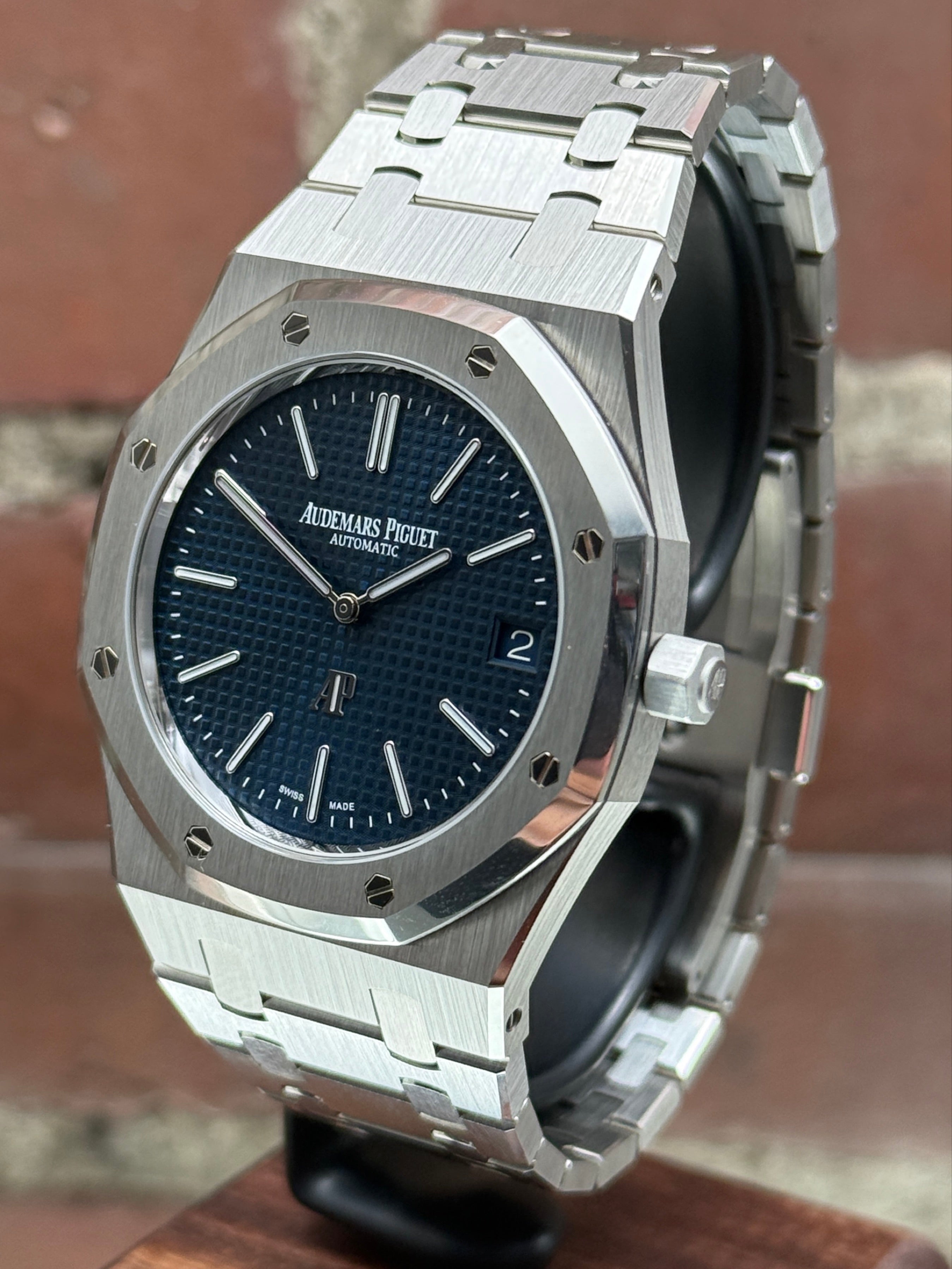 Mint Audemars Piguet Royal Oak 16202ST.OO.1240ST.02 | Steel Blue