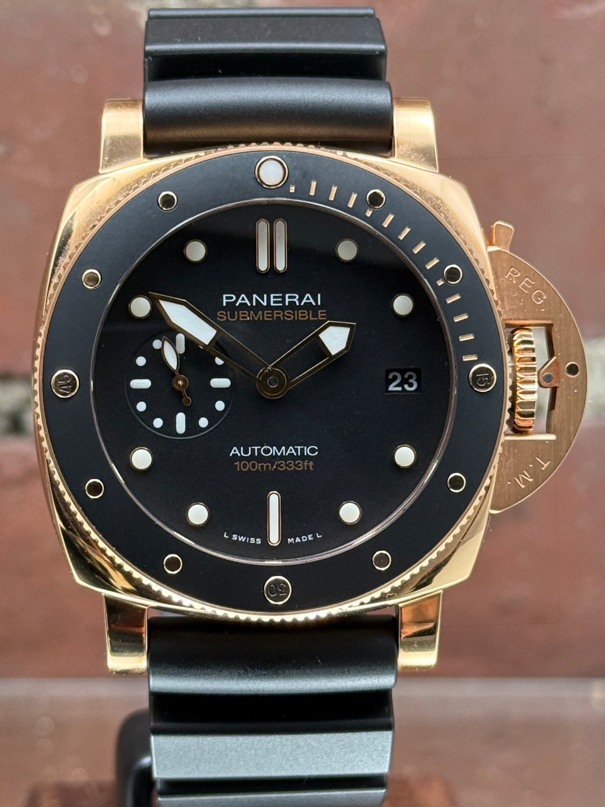 Mint Panerai Luminor Submersible PAM 00974 | Red gold Black