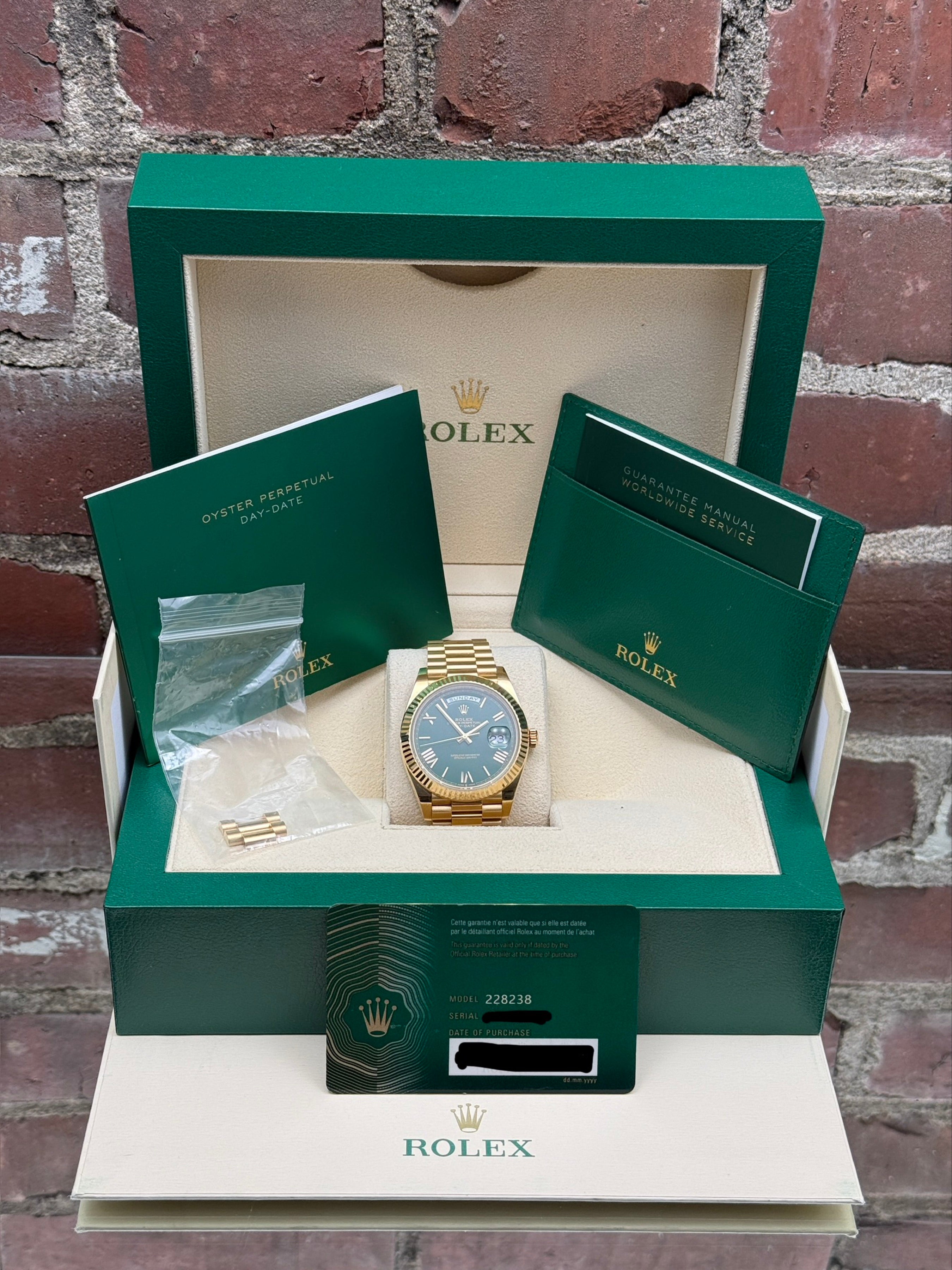 Pre-owned Rolex Day-Date 40 228238 | N/A green