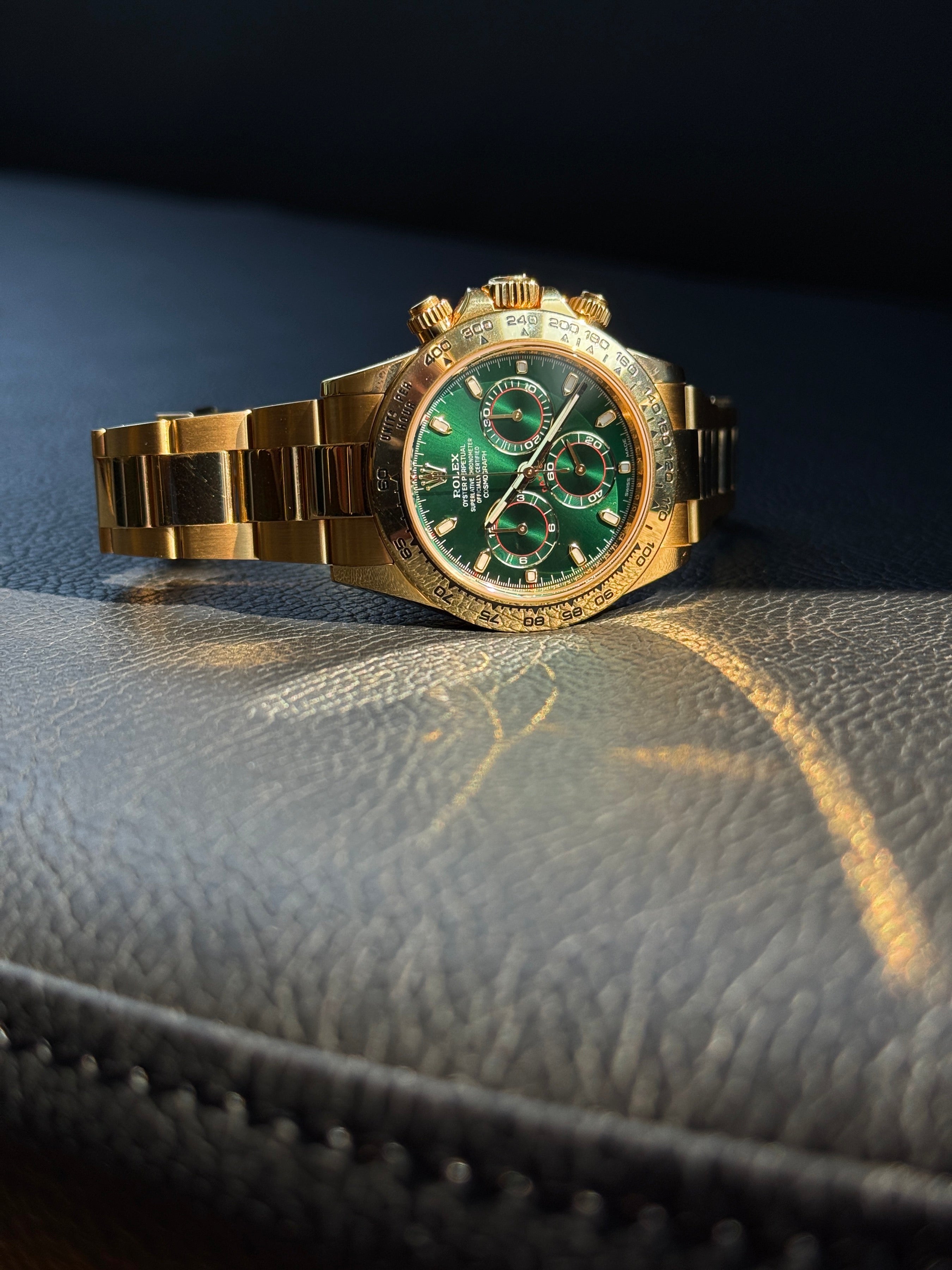 Pre-owned Rolex Daytona 116508 | Yellow gold Green