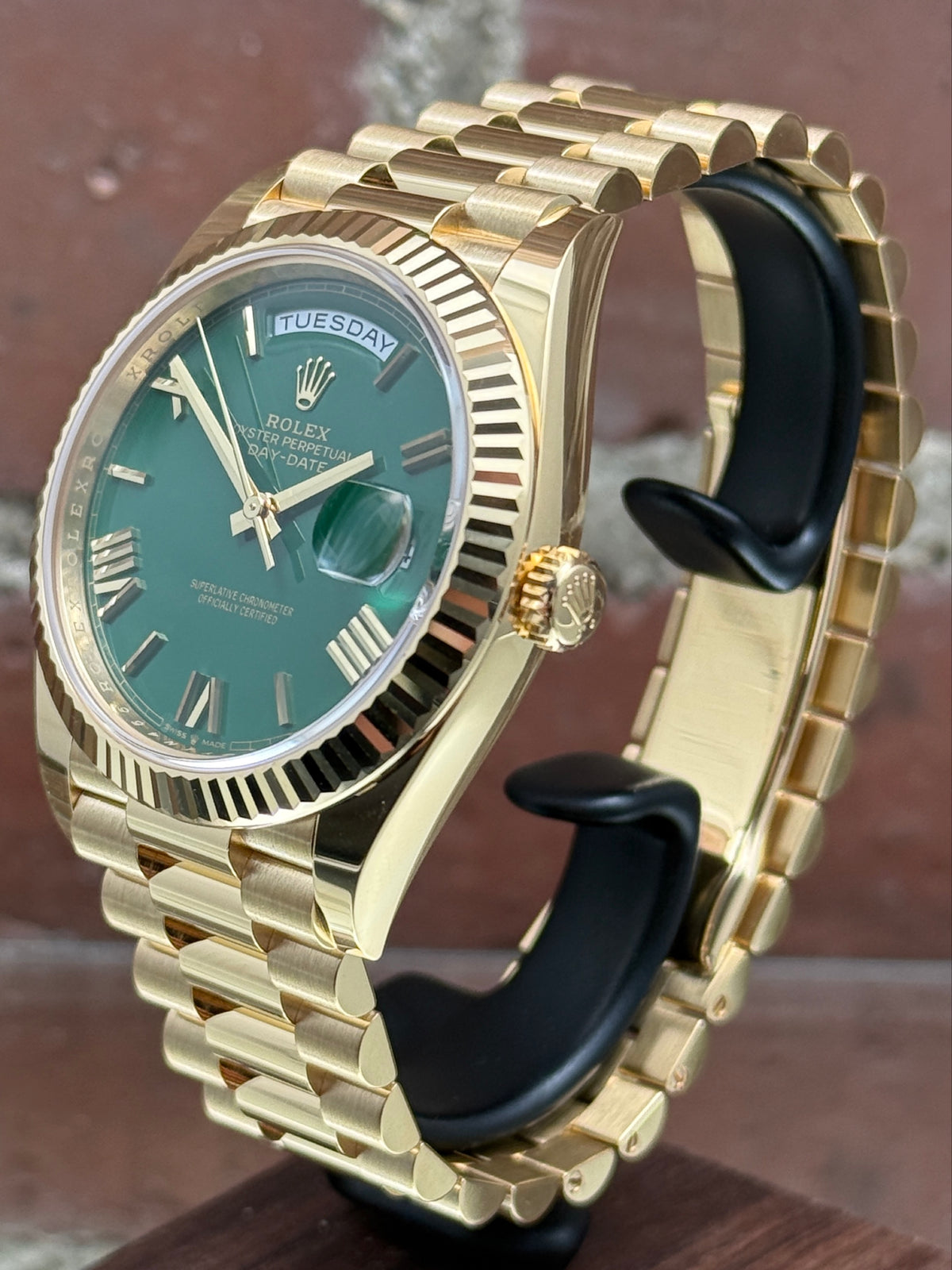 Brand new Rolex Day-Date 40 228238 | yellow gold green
