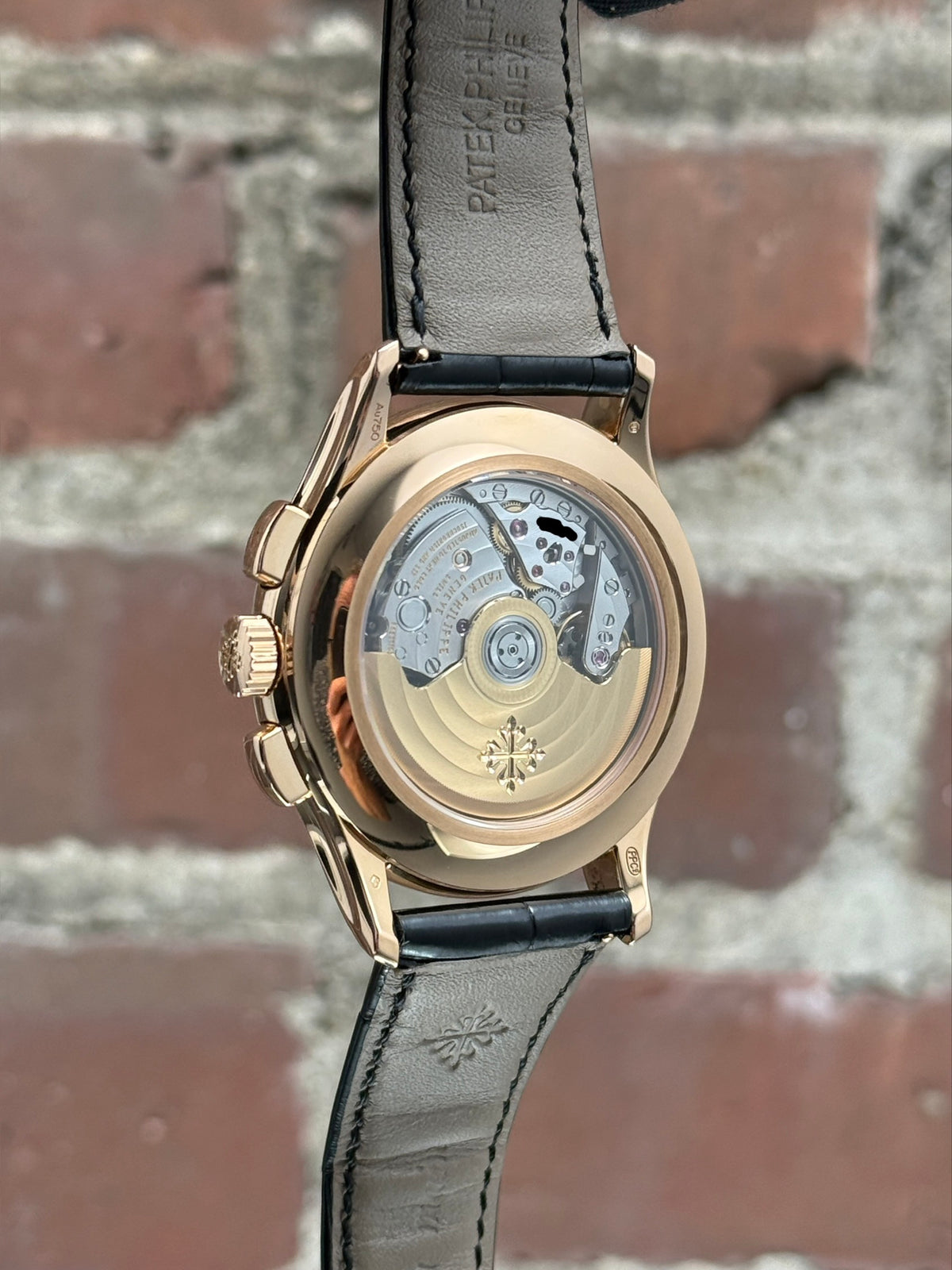 Pre-owned Patek Philippe Flyback Chronograph Annual Calendar 5905r-010 18kt 5905R-010 | pink gold black