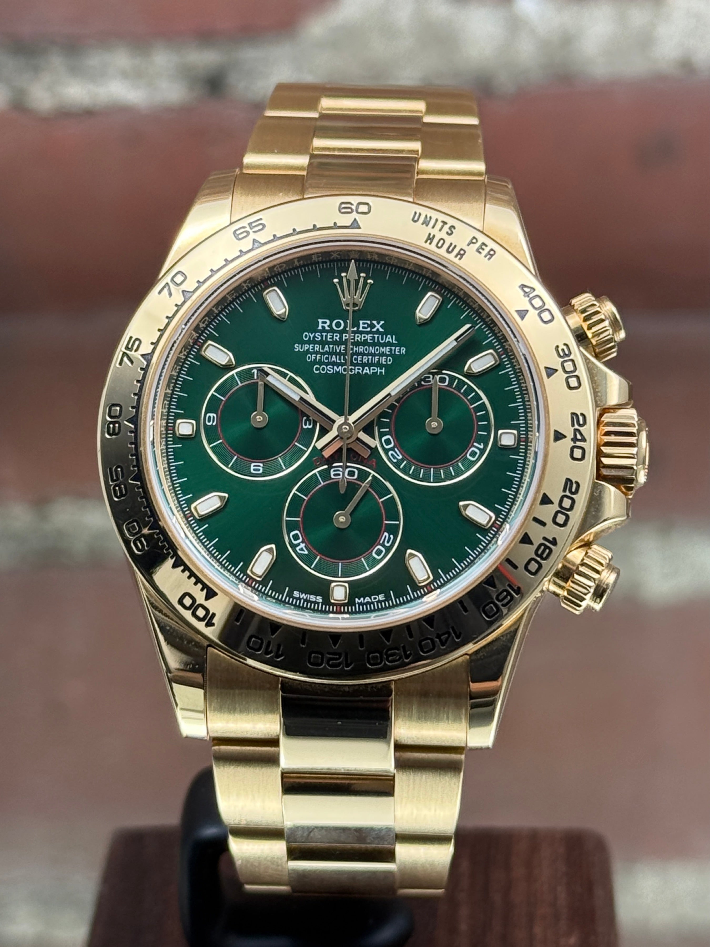 Pre-owned Rolex Daytona 116508 | Yellow gold Green