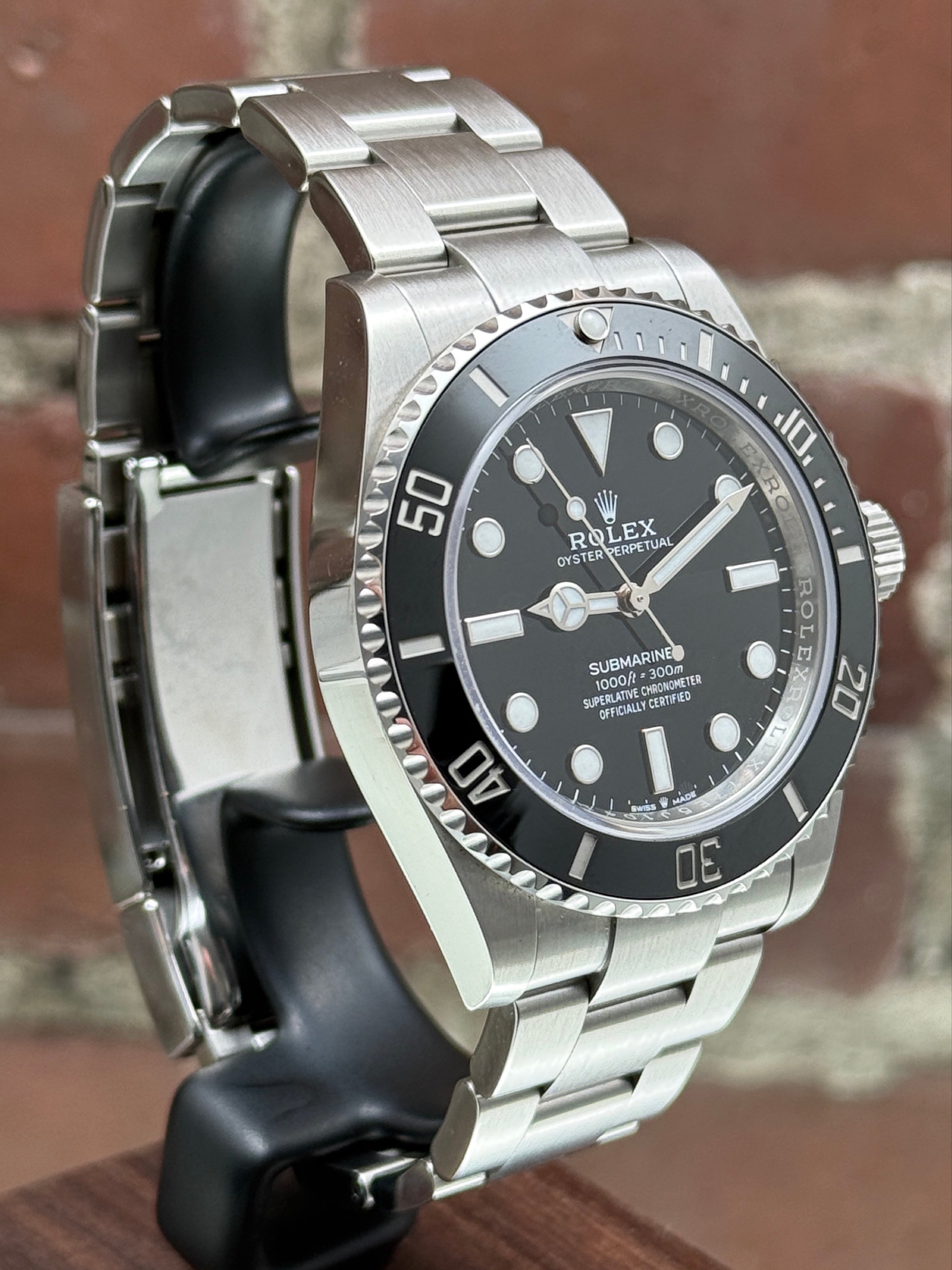 Pre-owned Rolex Submariner 124060 | steel black