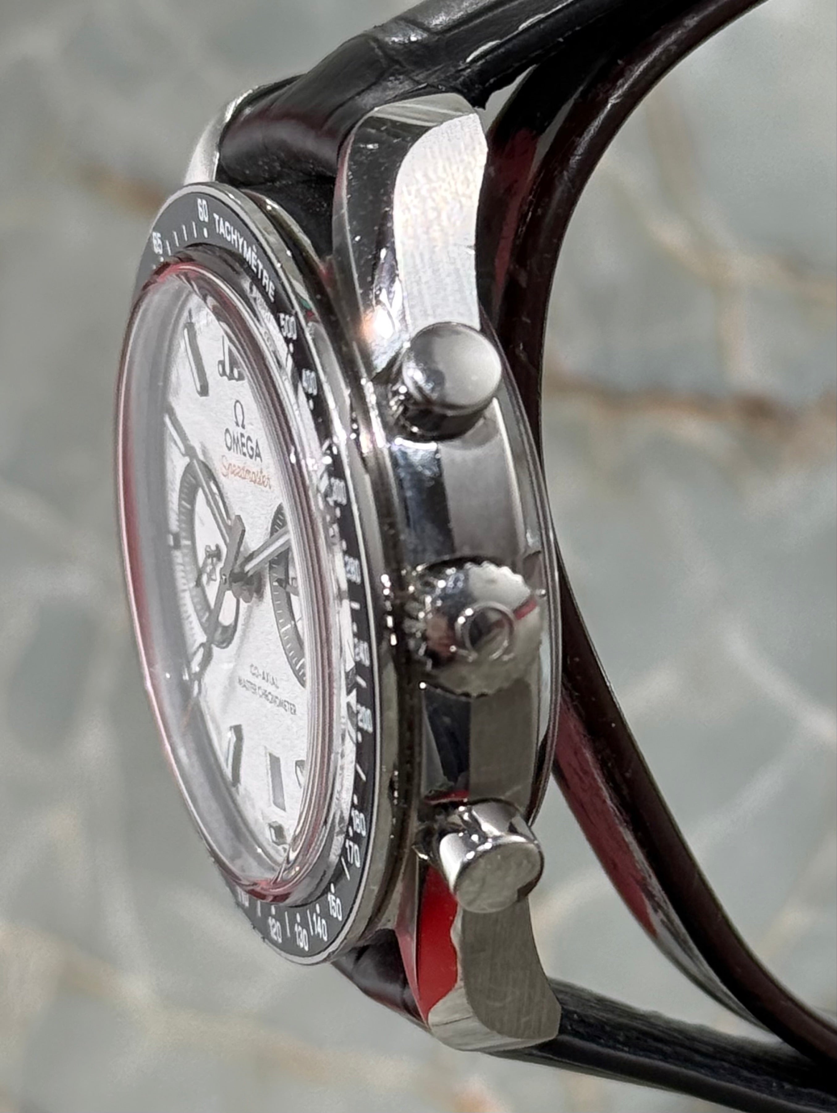 Omega Speedmaster Racing