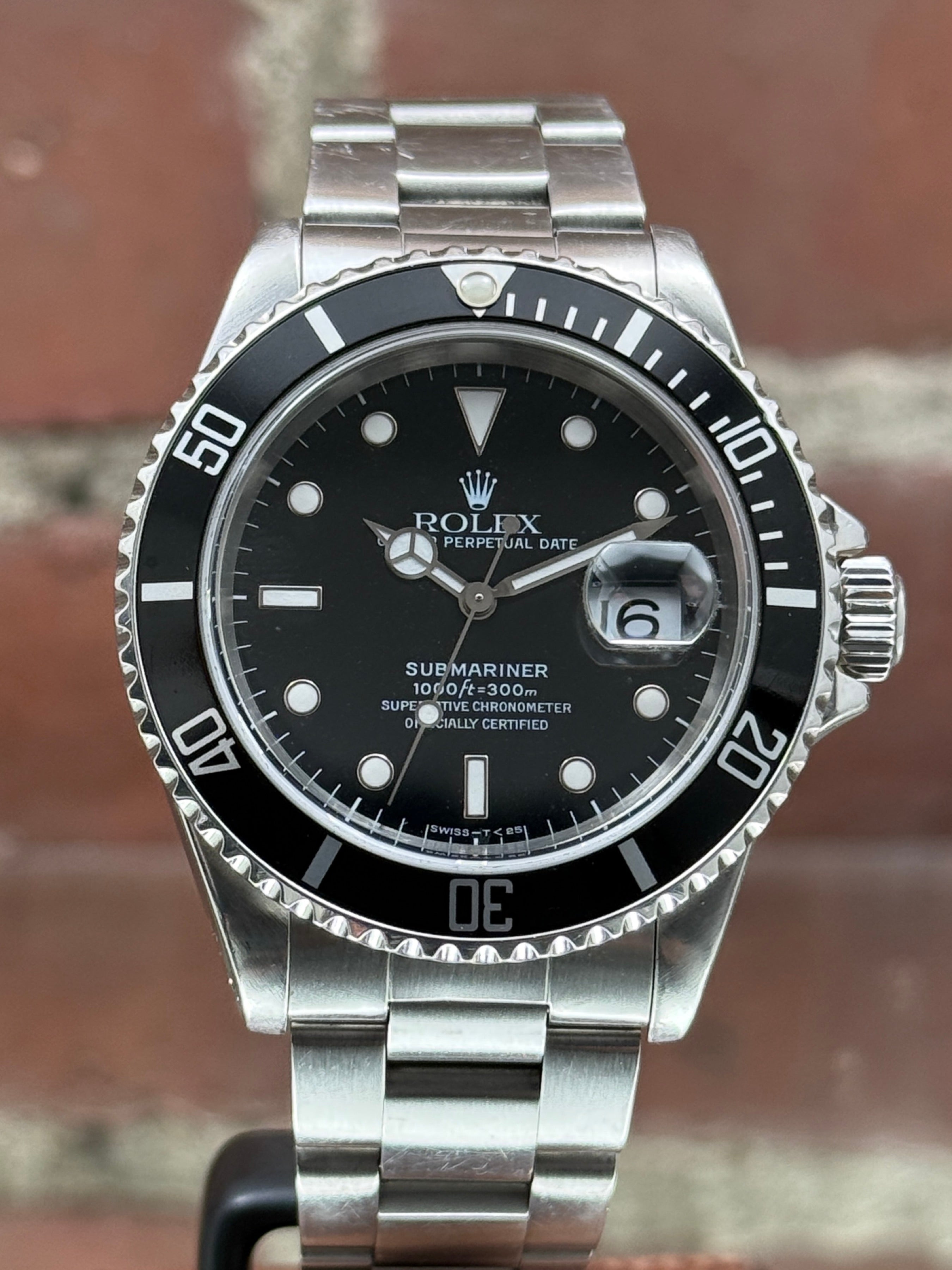 Pre-owned Rolex Submariner Date 16610 | Steel Black