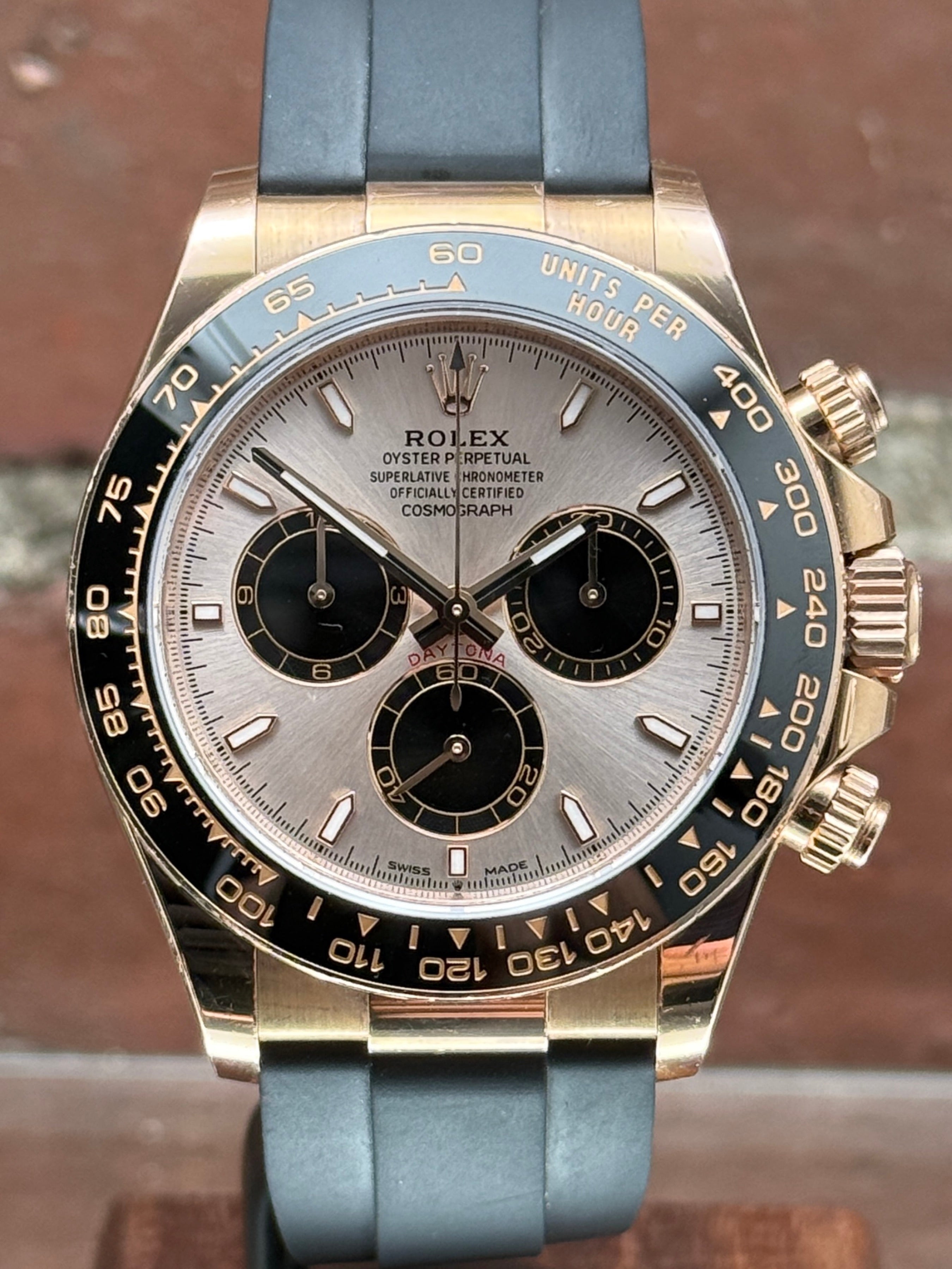 Pre-owned Rolex Cosmograph Daytona 126515LN | pink gold sunburst