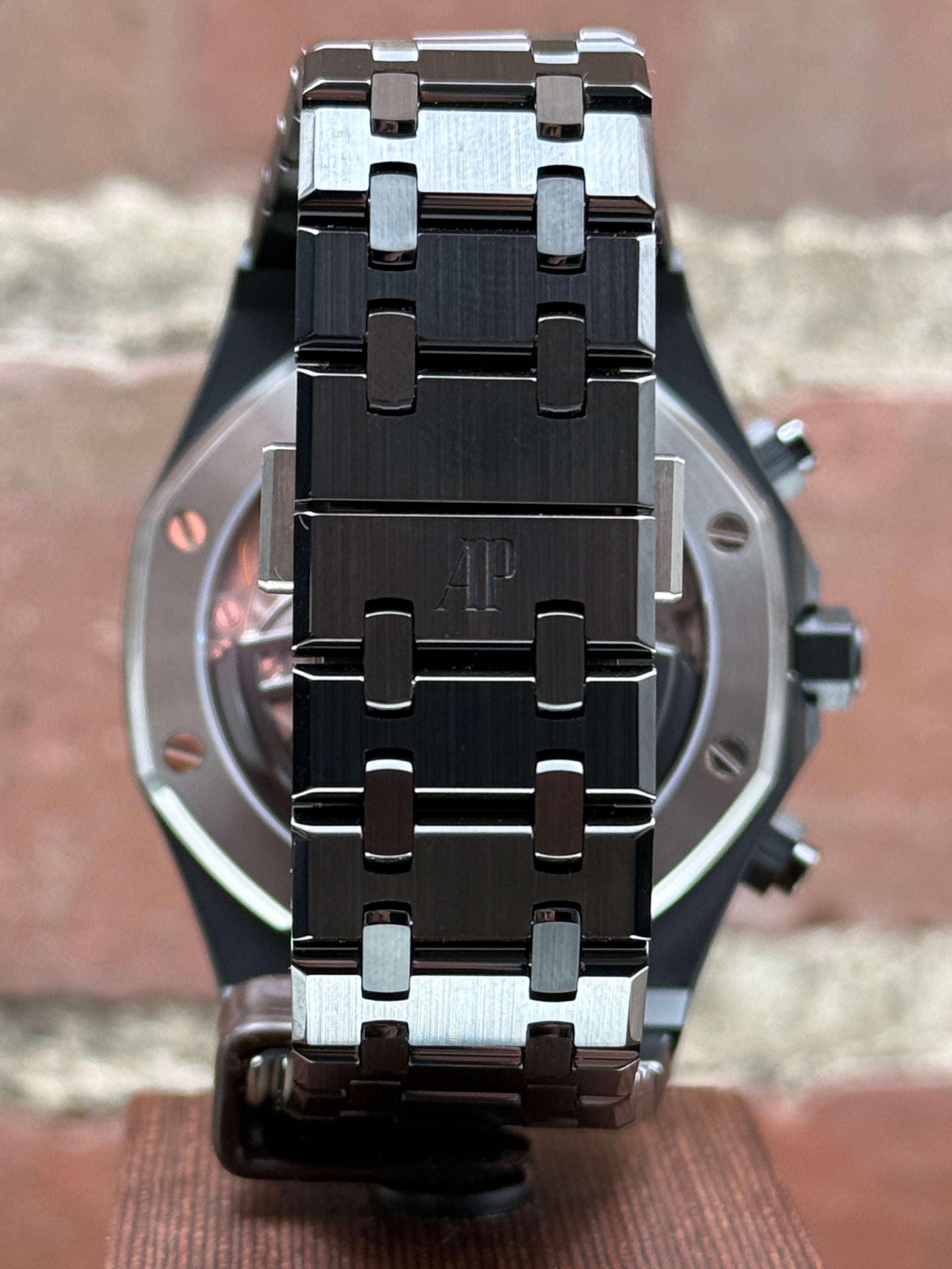 Brand new Audemars Piguet Royal Oak Chronograph 26240CE.OO.1225CE.02 | ceramic black