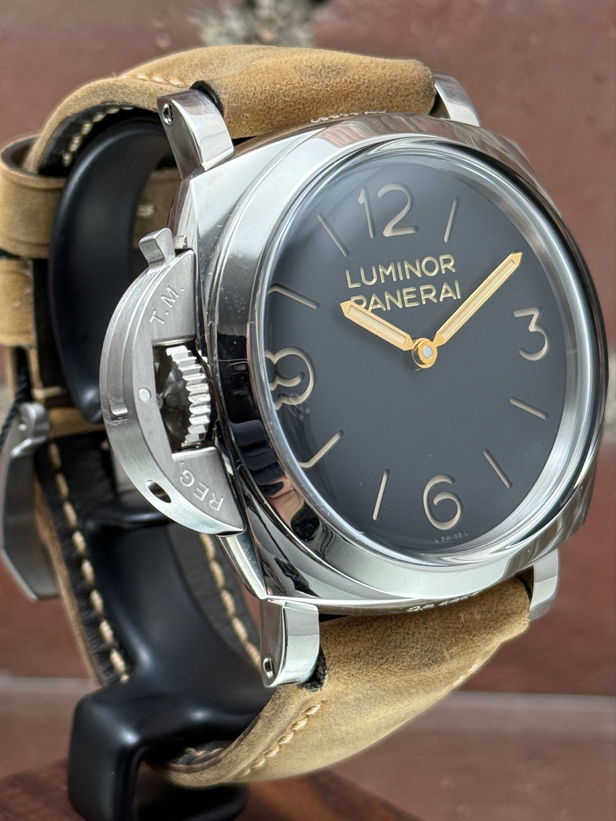 Brand new Panerai Luminor 1950 Left Handed 3 Pam 557 Days 47 Mm PAM 00557 | Steel Black