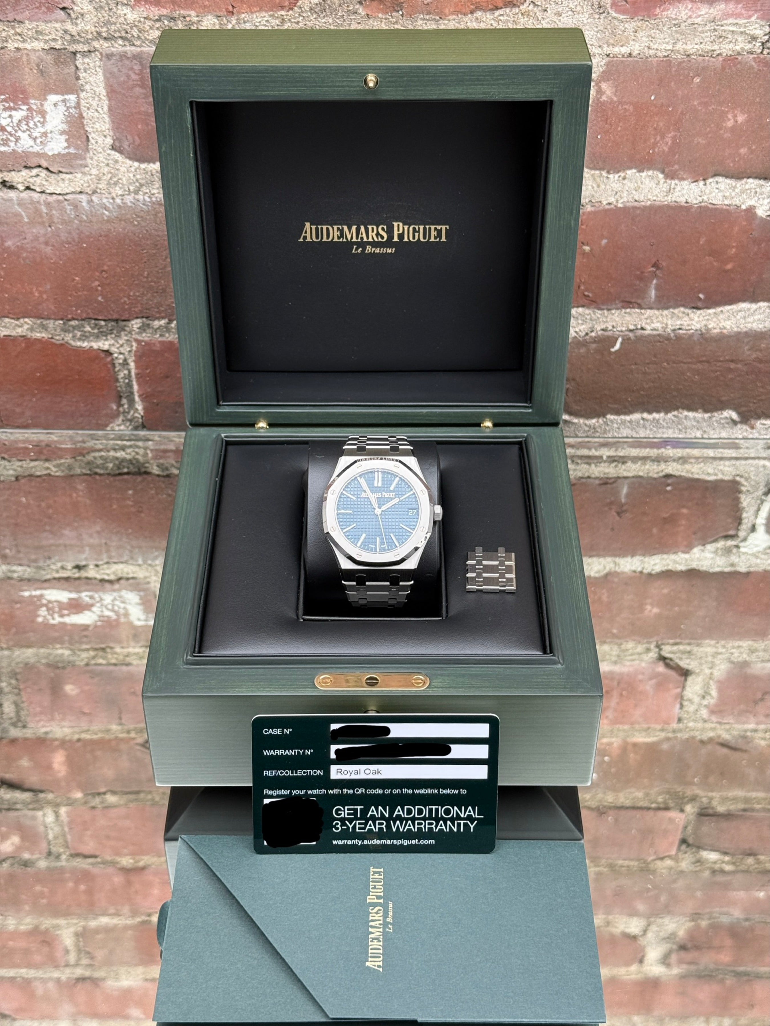 Pre-owned Audemars Piguet Royal Oak Selfwinding Blue Dial 41mm 15510ST.OO.1320ST.01 | Steel Blue