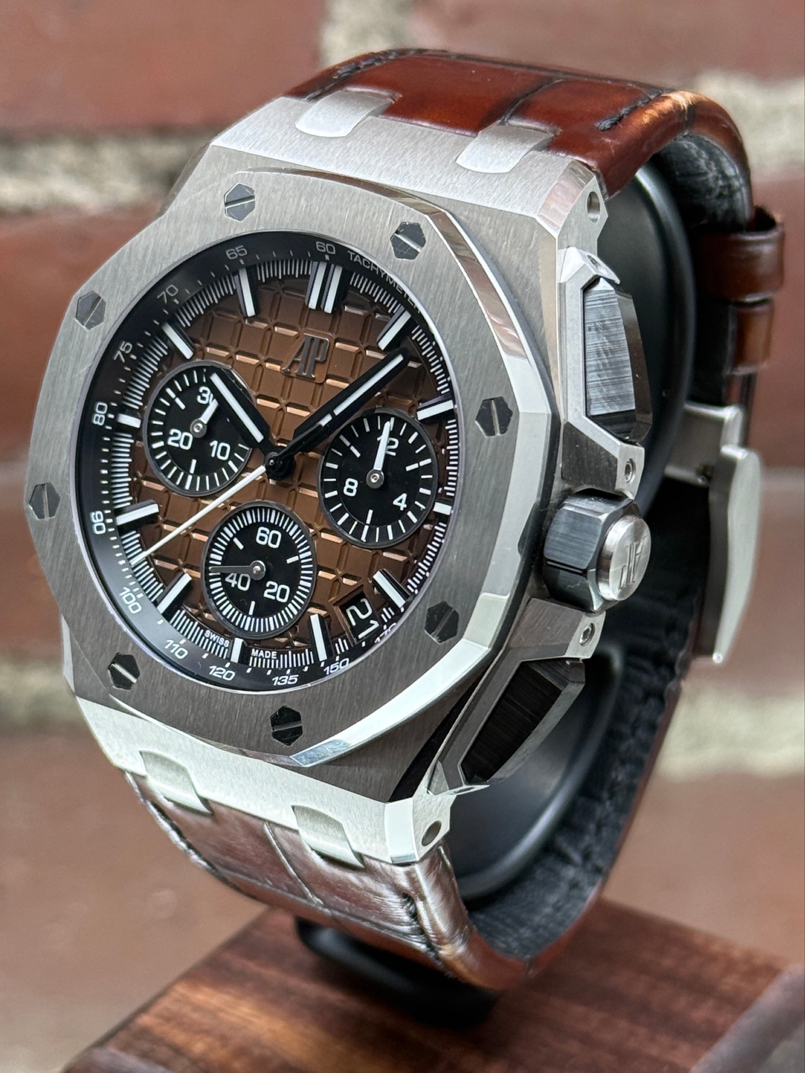 Pre-owned Audemars Piguet Royal Oak Offshore 26420ST.OO.A828CR.01 | Steel Bronze