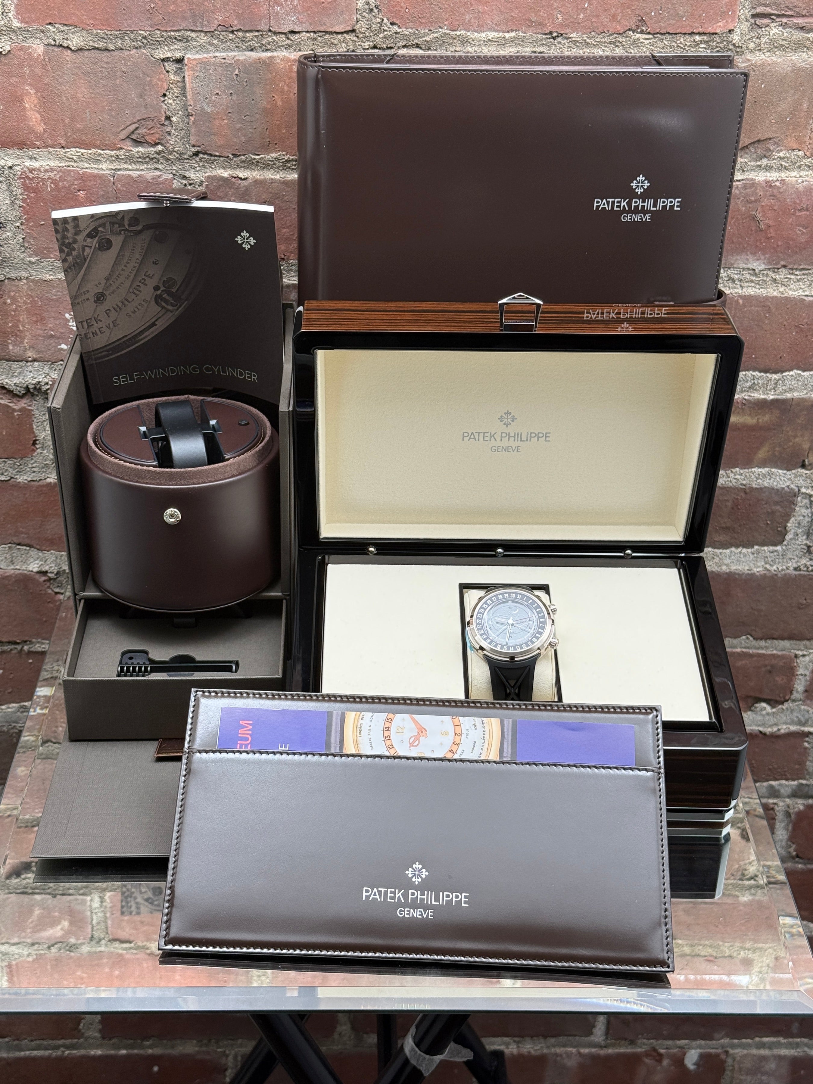 Brand new Patek Philippe 6105G 6105 | N/A N/A
