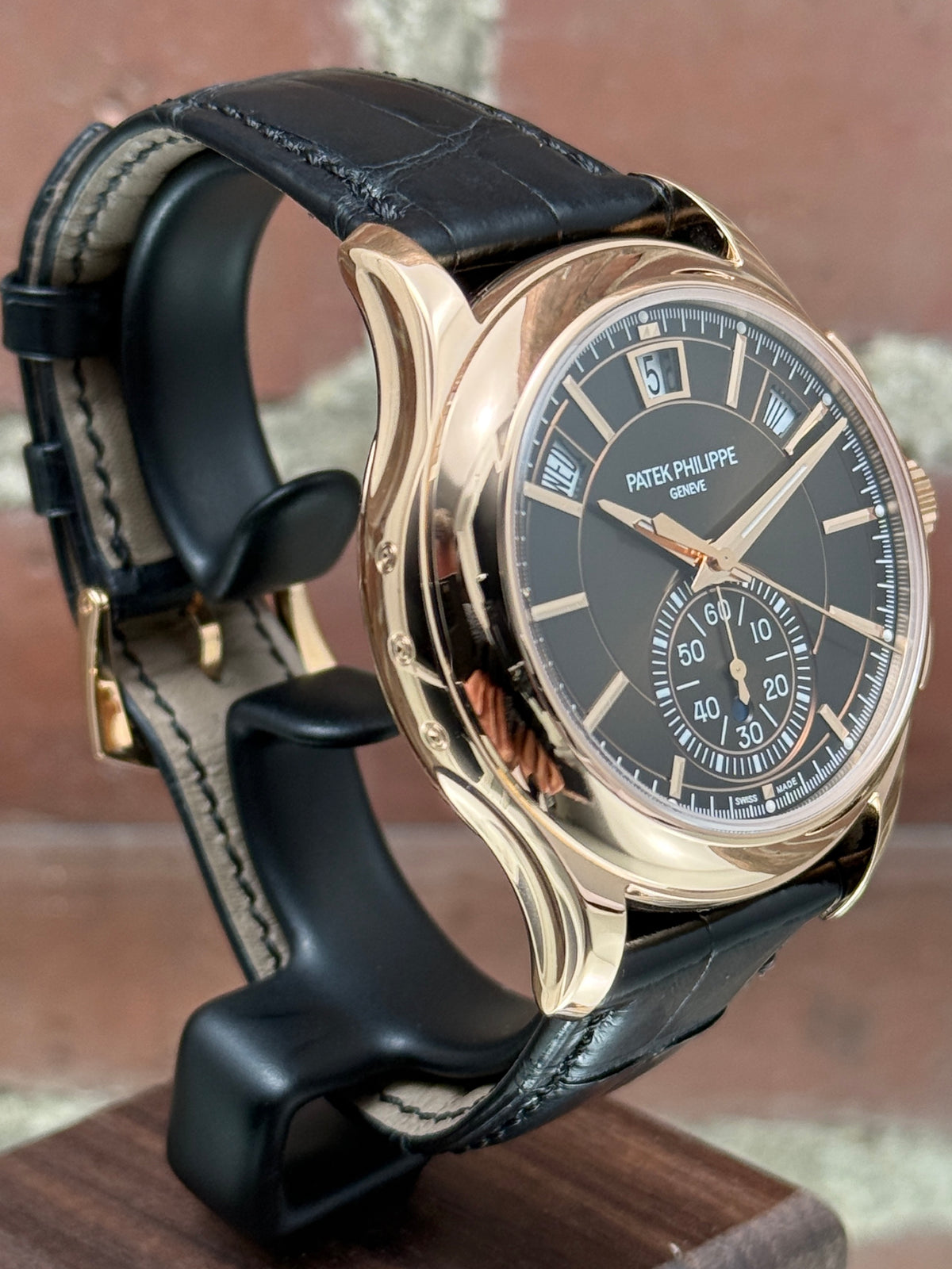 Pre-owned Patek Philippe Flyback Chronograph Annual Calendar 5905r-010 18kt 5905R-010 | pink gold black