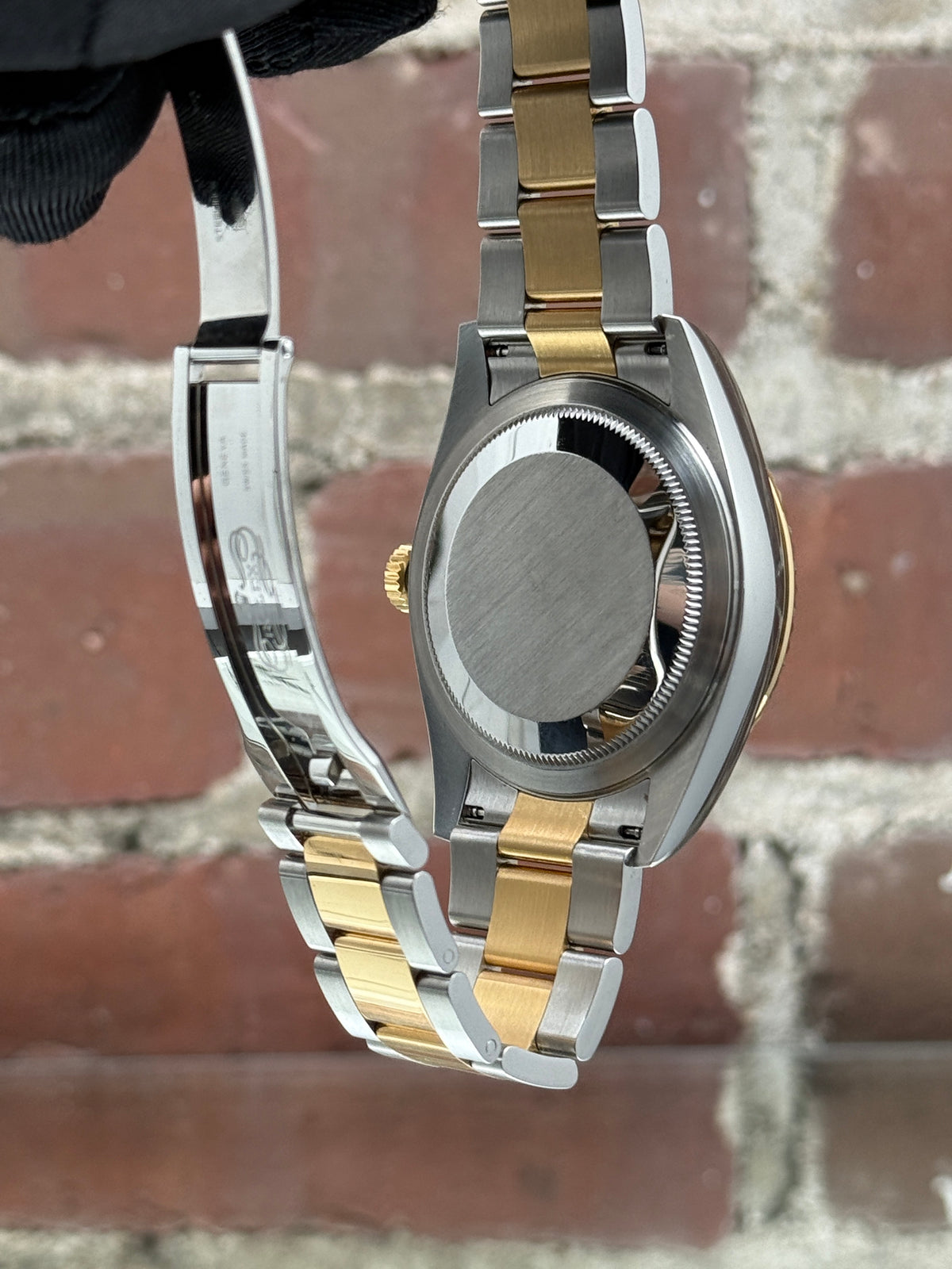 Mint Rolex Sky-Dweller 326933 | gold and steel black