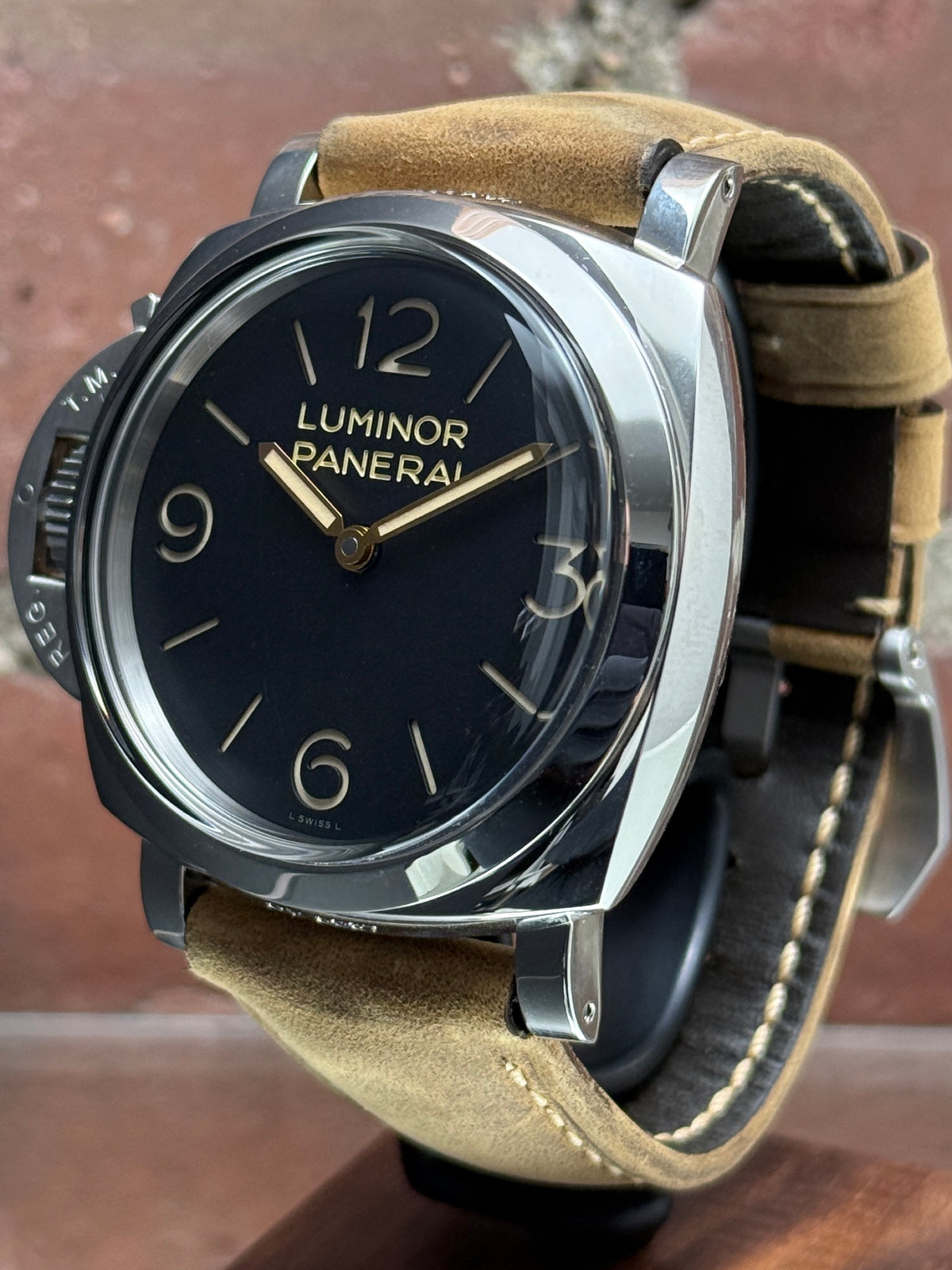 Brand new Panerai Luminor 1950 Left Handed 3 Pam 557 Days 47 Mm PAM 00557 | Steel Black