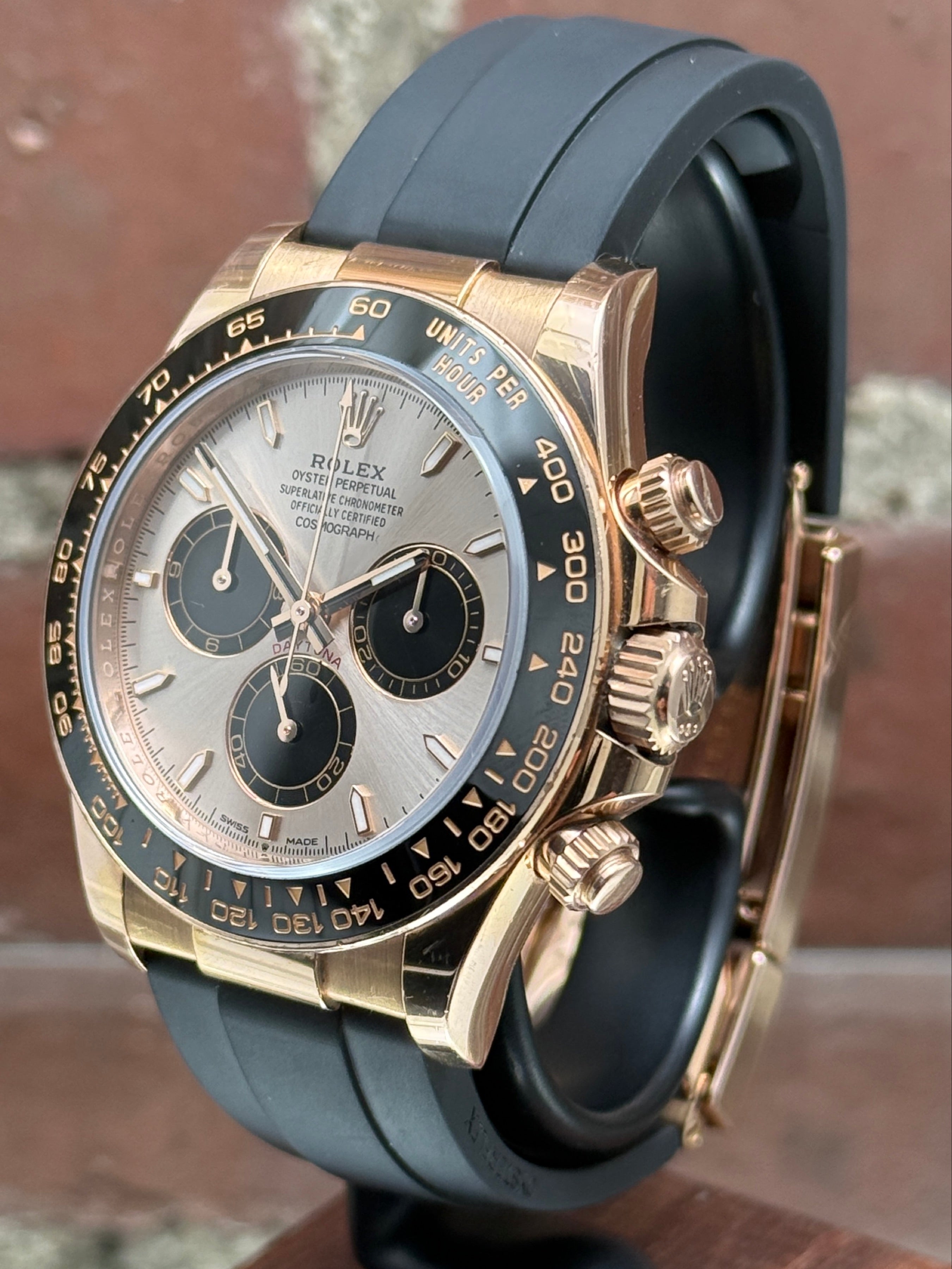 Pre-owned Rolex Cosmograph Daytona 126515LN | pink gold sunburst