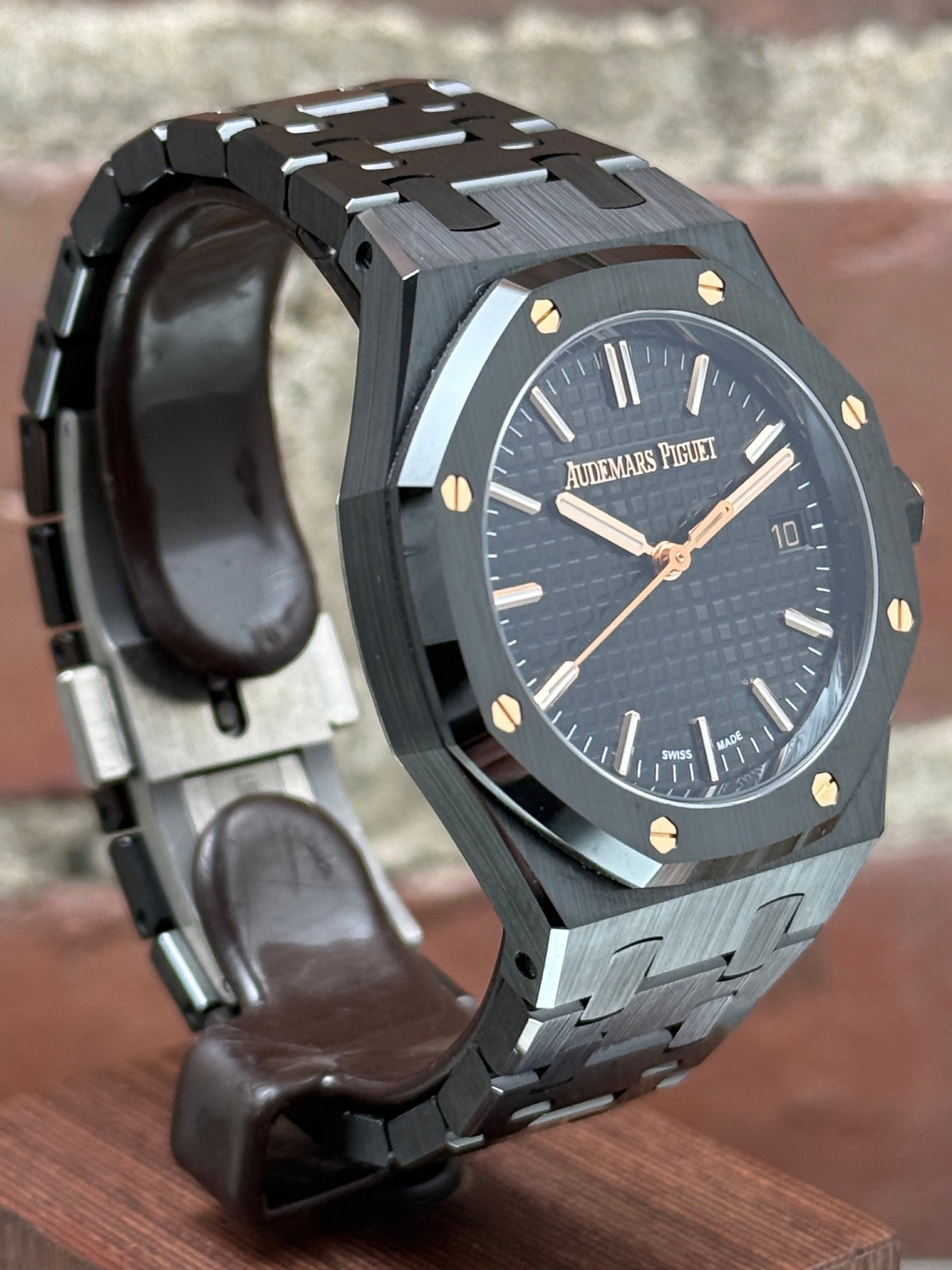 Mint Audemars Piguet Royal Oak Selfwinding 77350CE.OO.1266CE.01 | ceramic black
