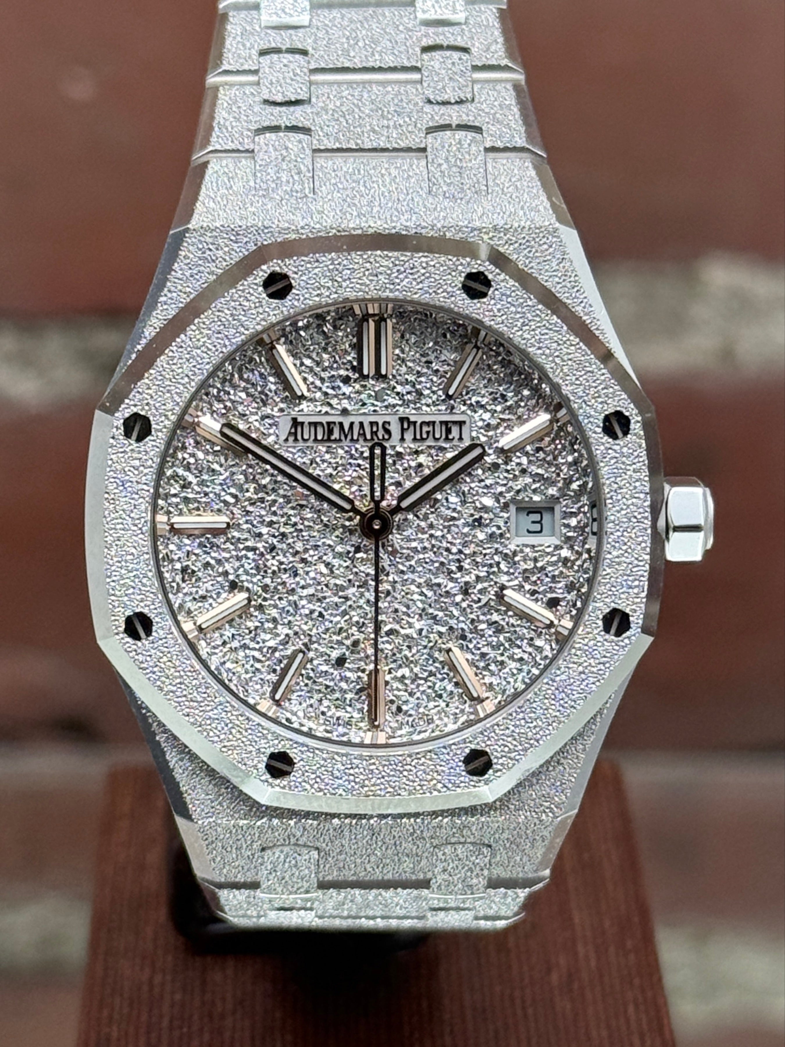 Brand new Audemars Piguet Royal Oak Lady Frosted Quartz 77450BC.GG.1361BC.01 | White gold Rhodium-plated