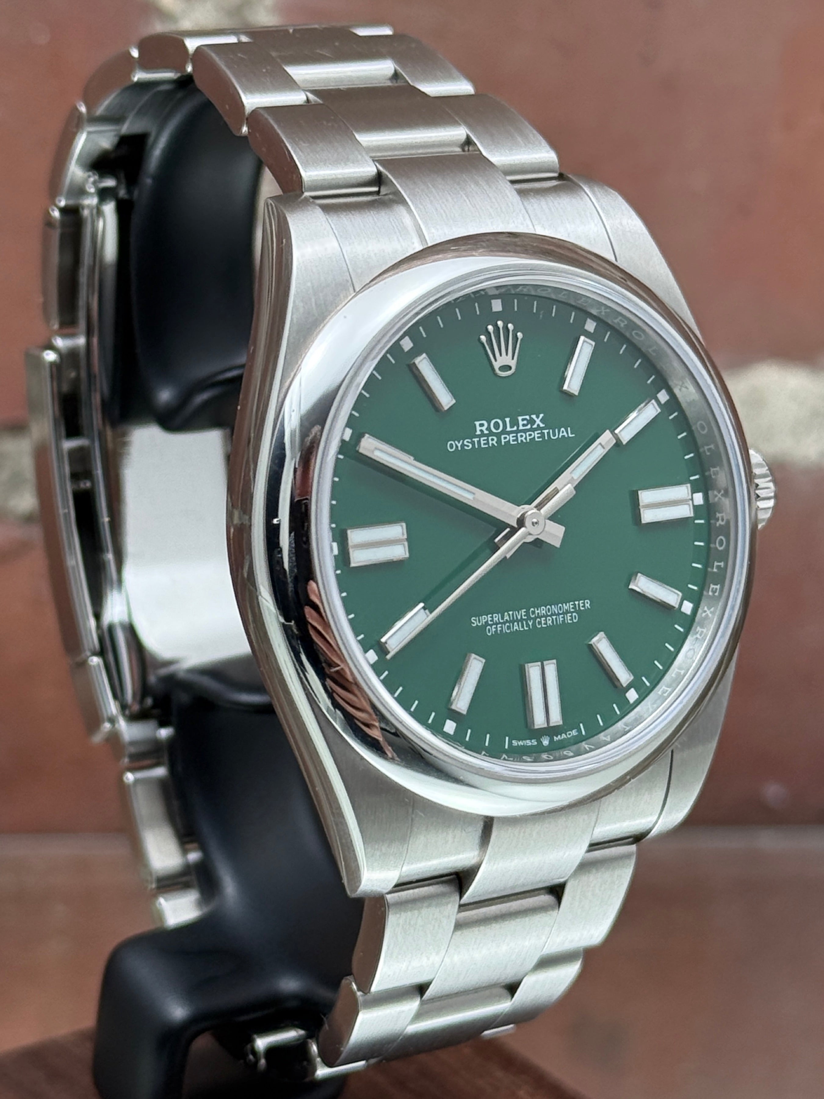 Mint Rolex Oyster Perpetual 41 124300 | steel green