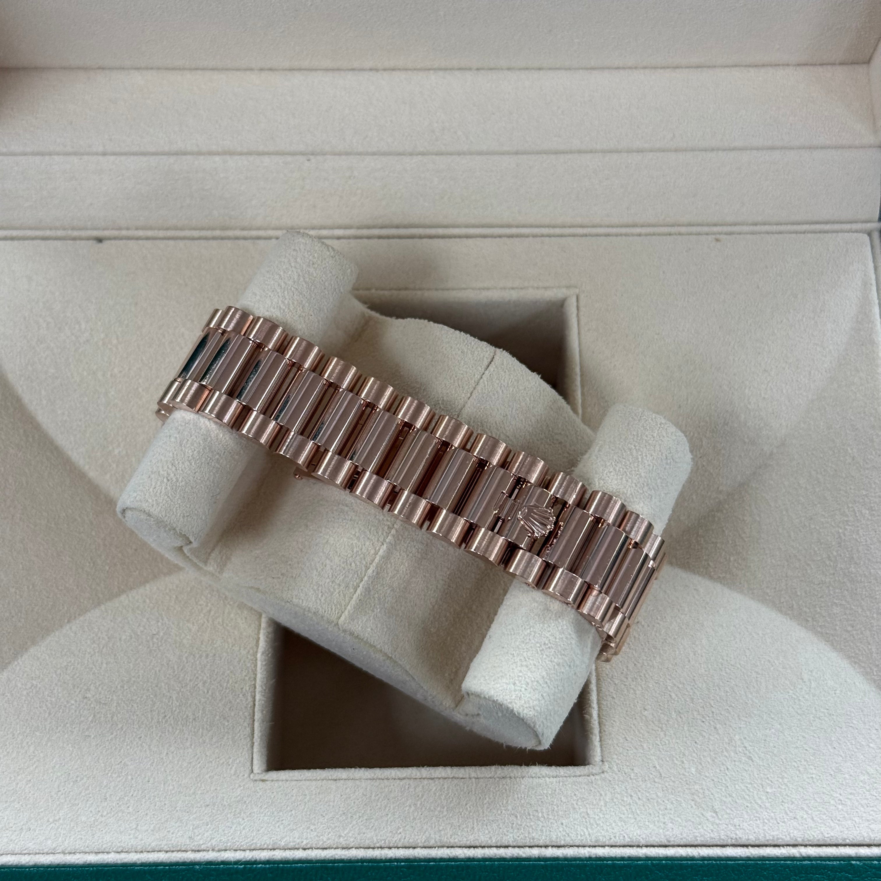 Rolex Day-Date 36 18k Rose Gold, Chocolate Diamond (Ref. 128235)