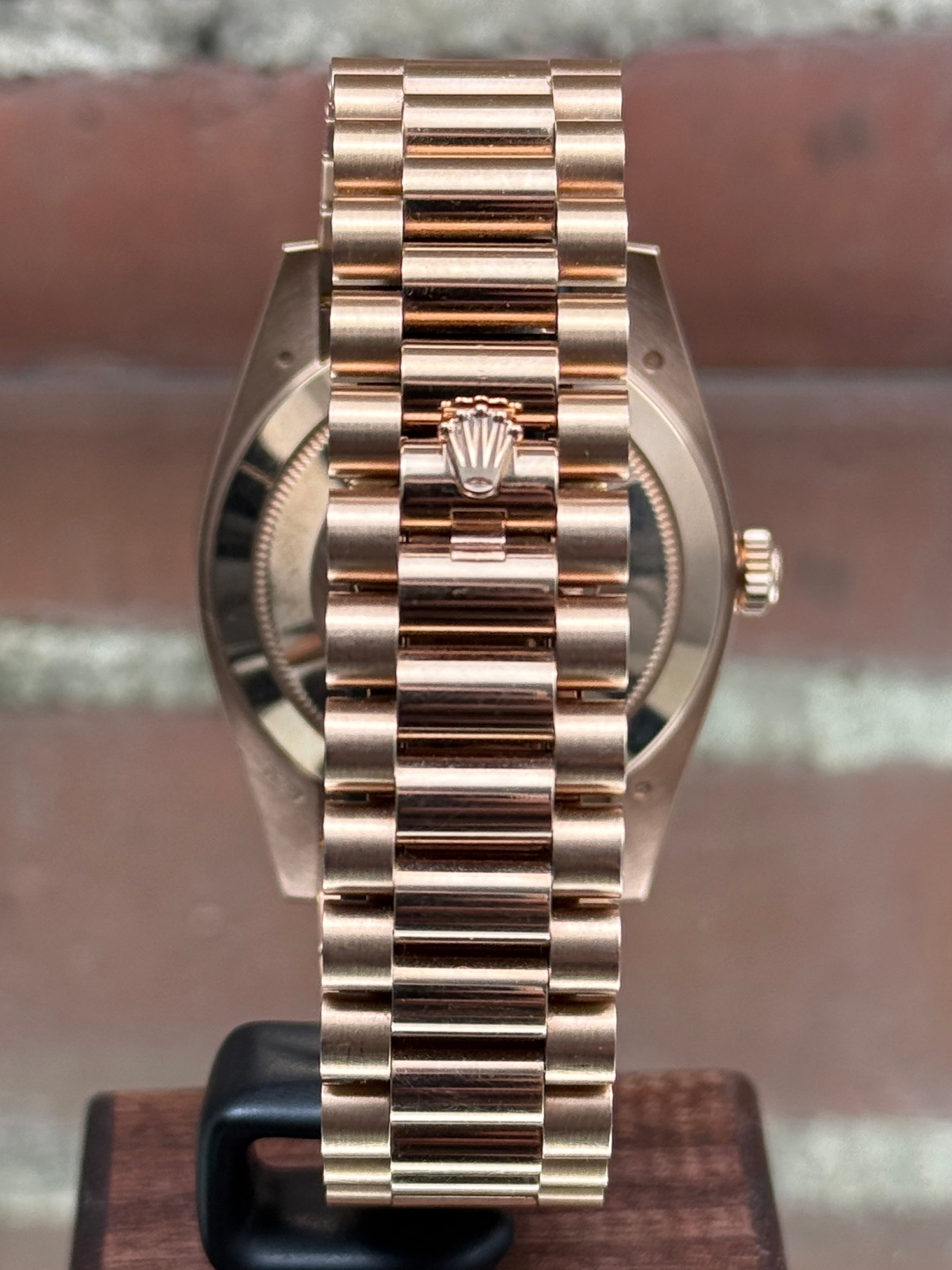 Pre-owned Rolex Day-Date 40 228235 | Pink gold Eisenkiesel