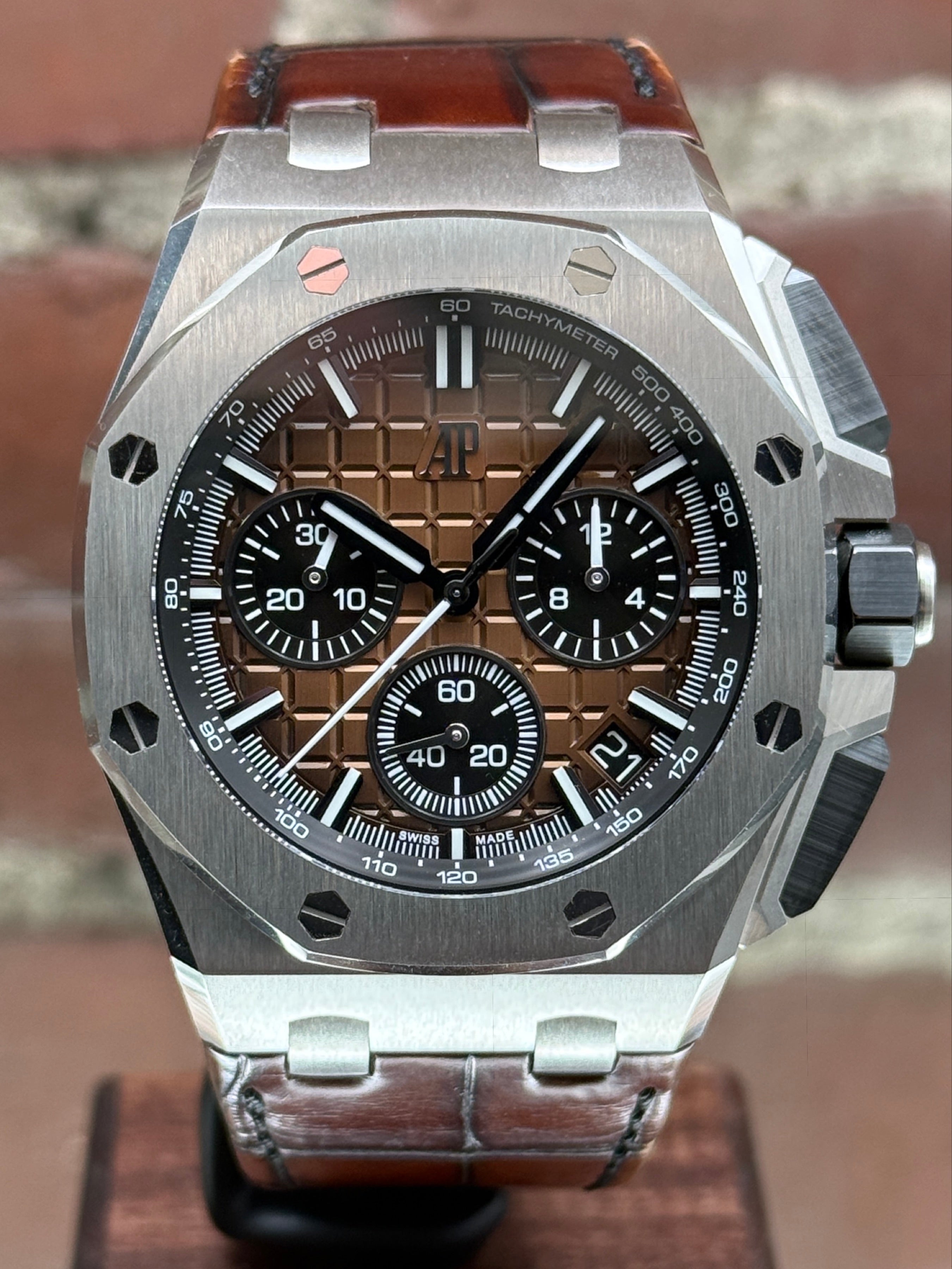Pre-owned Audemars Piguet Royal Oak Offshore 26420ST.OO.A828CR.01 | Steel Bronze