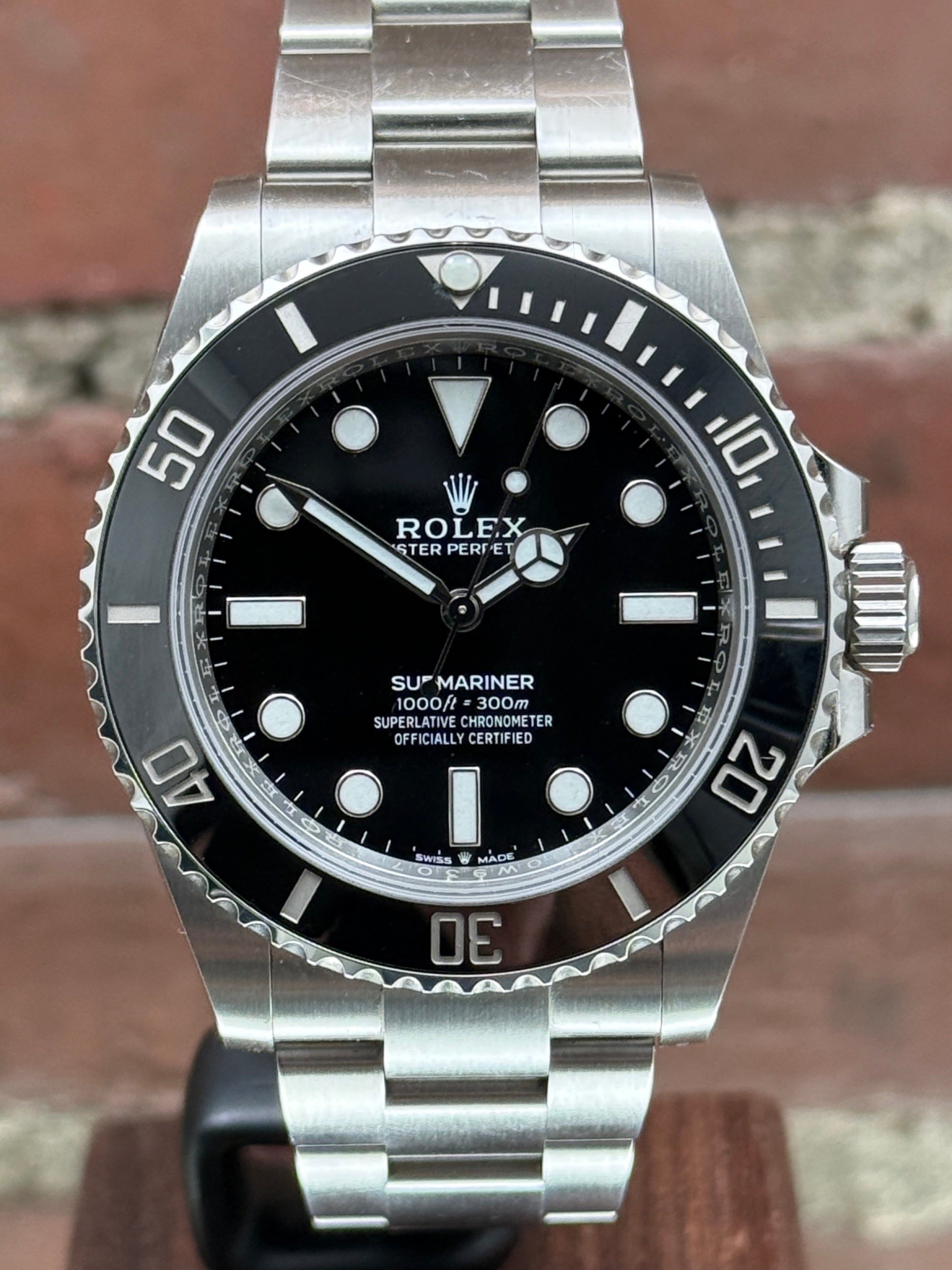 Pre-owned Rolex Submariner 124060 | steel black