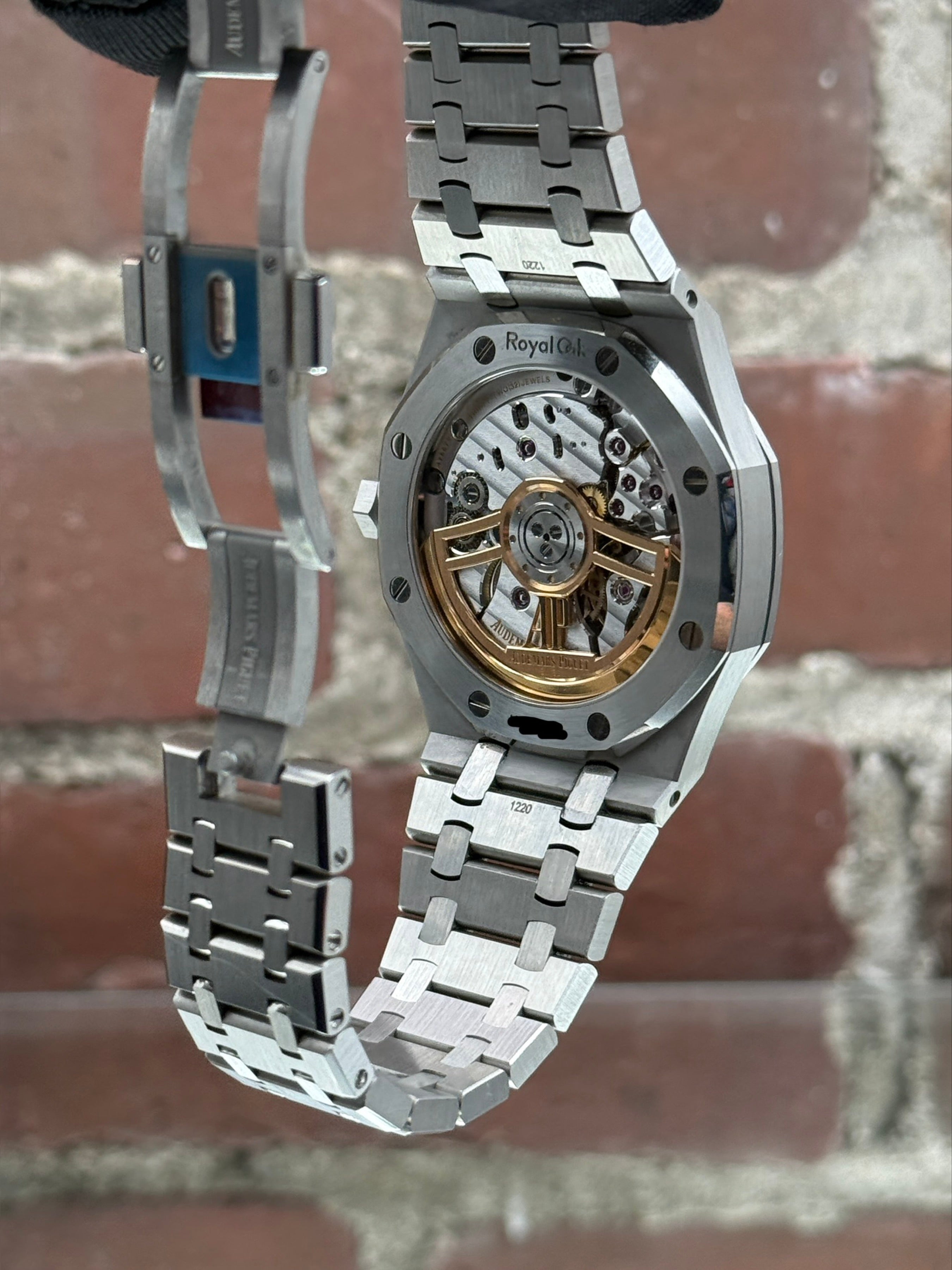 Pre-owned Audemars Piguet Royal Oak 15500ST.OO.1220ST.02 | steel grey