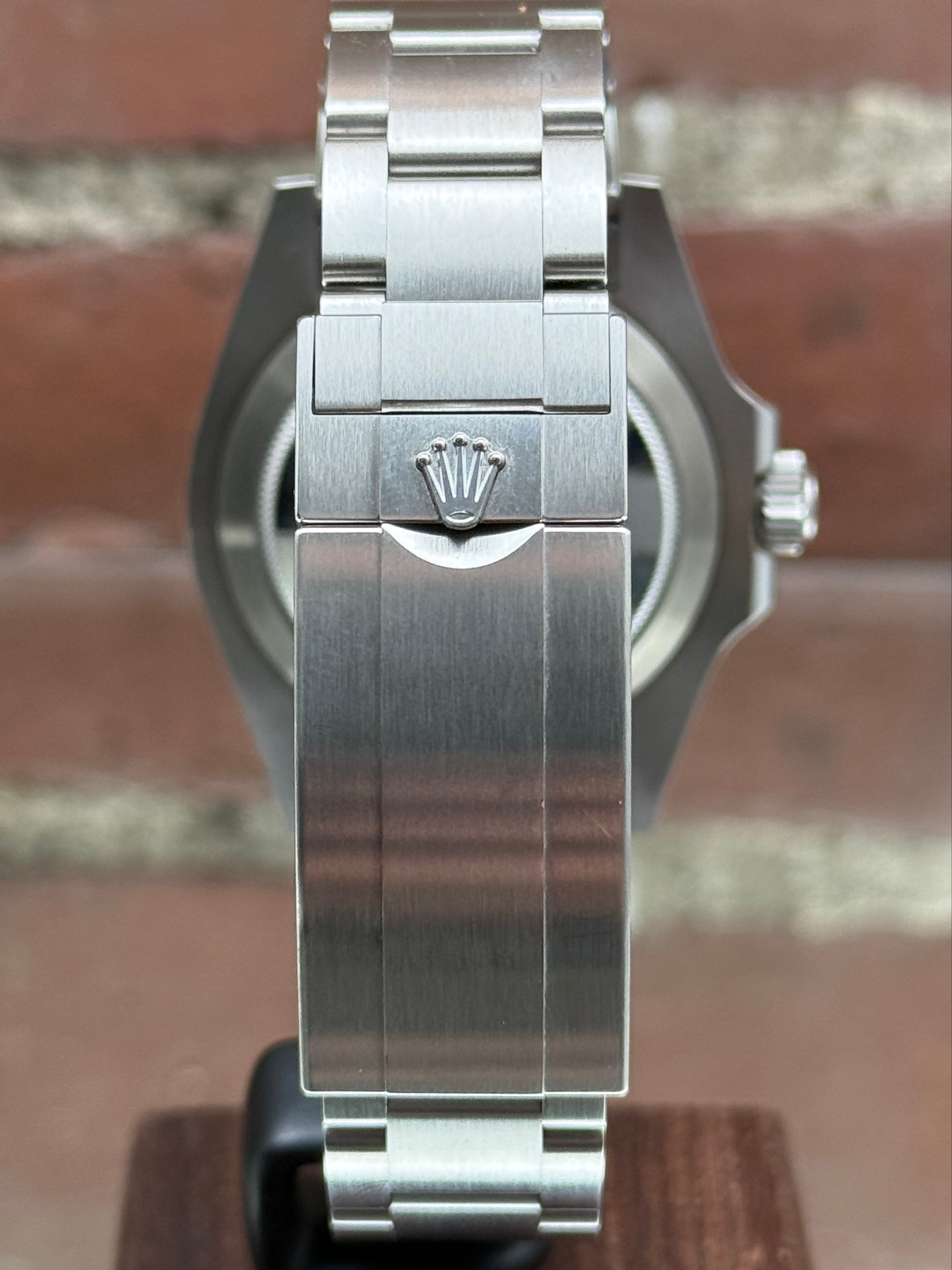 Pre-owned Rolex Submariner 124060 | steel black