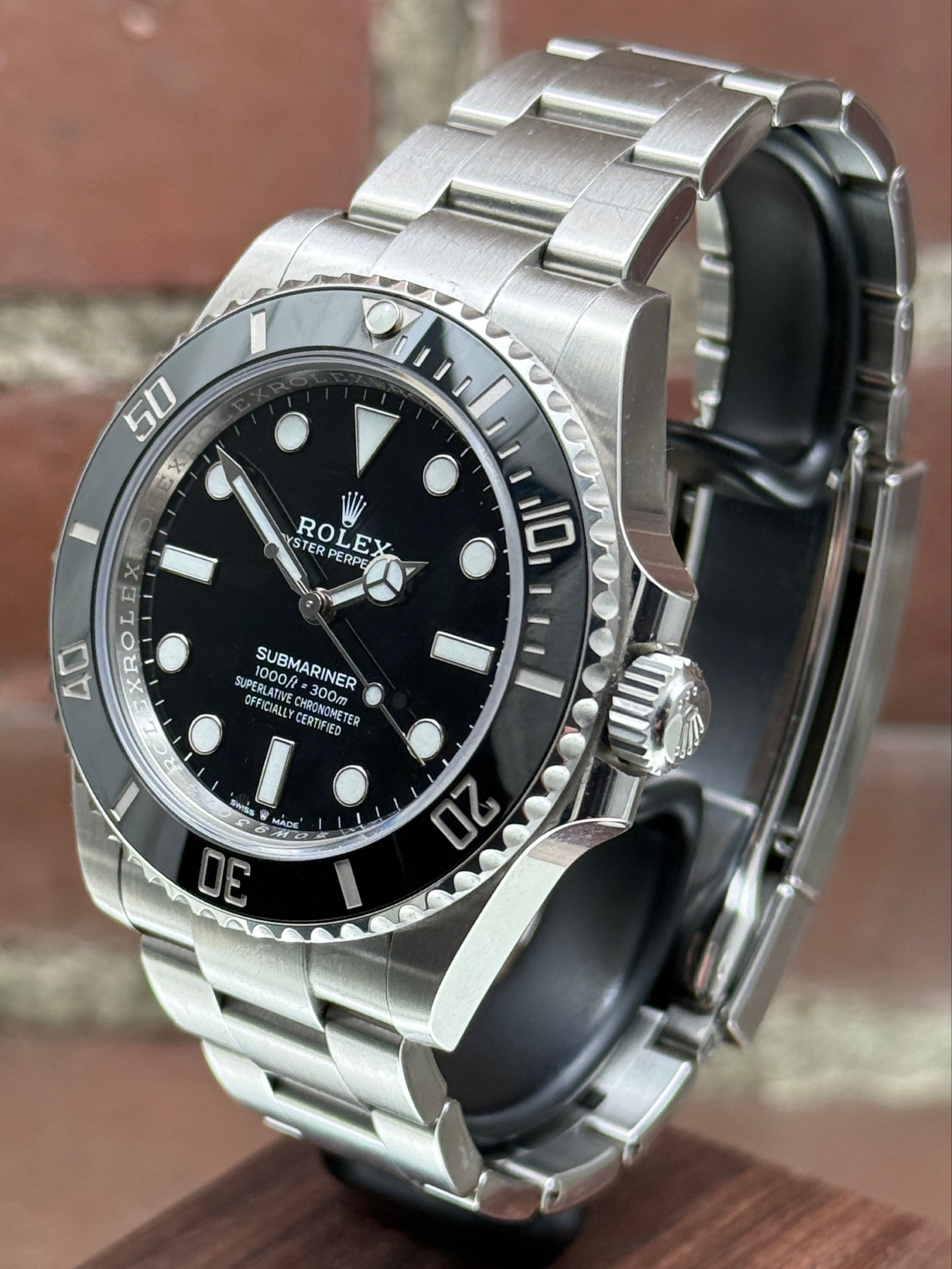 Pre-owned Rolex Submariner 124060 | steel black