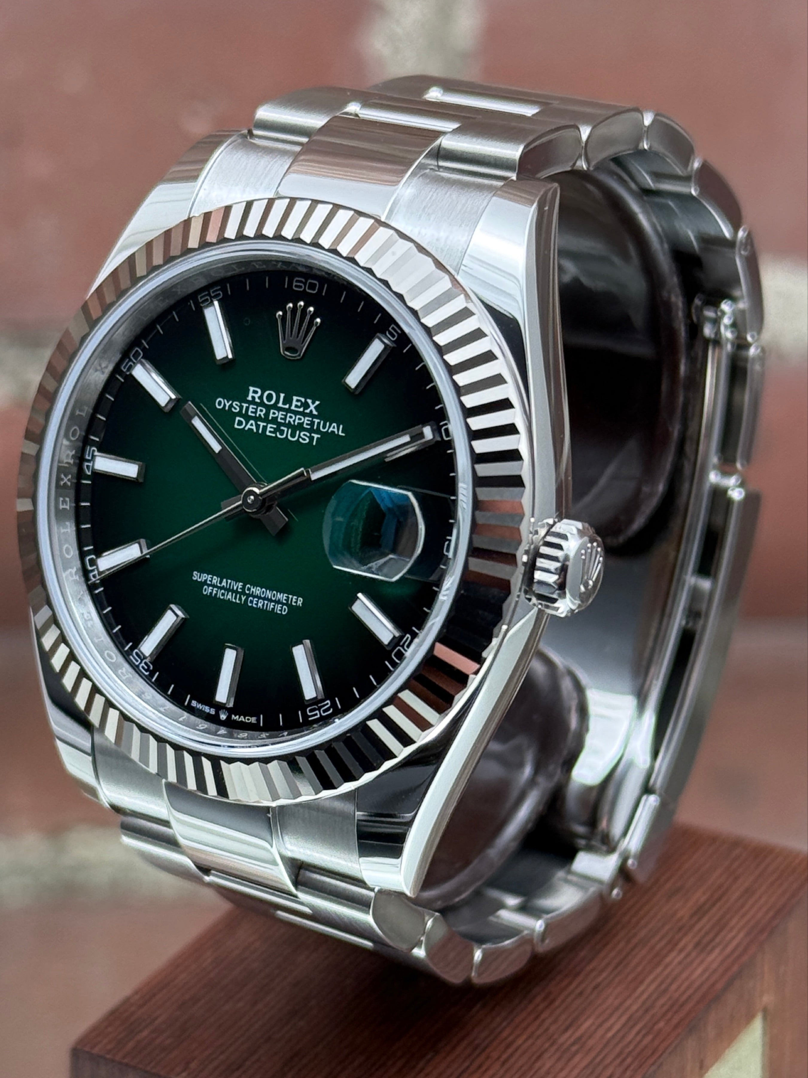 Brand new Rolex Datejust 41 126334 | White gold Green