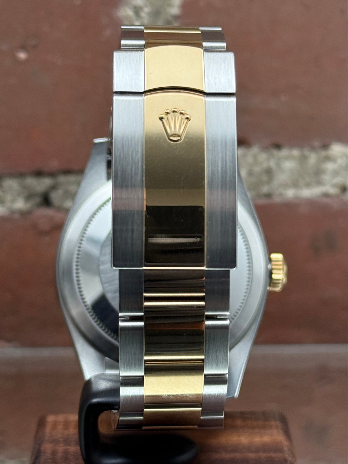 Pre-owned Rolex Sky-dweller 336933 | Yellow gold and steel Black