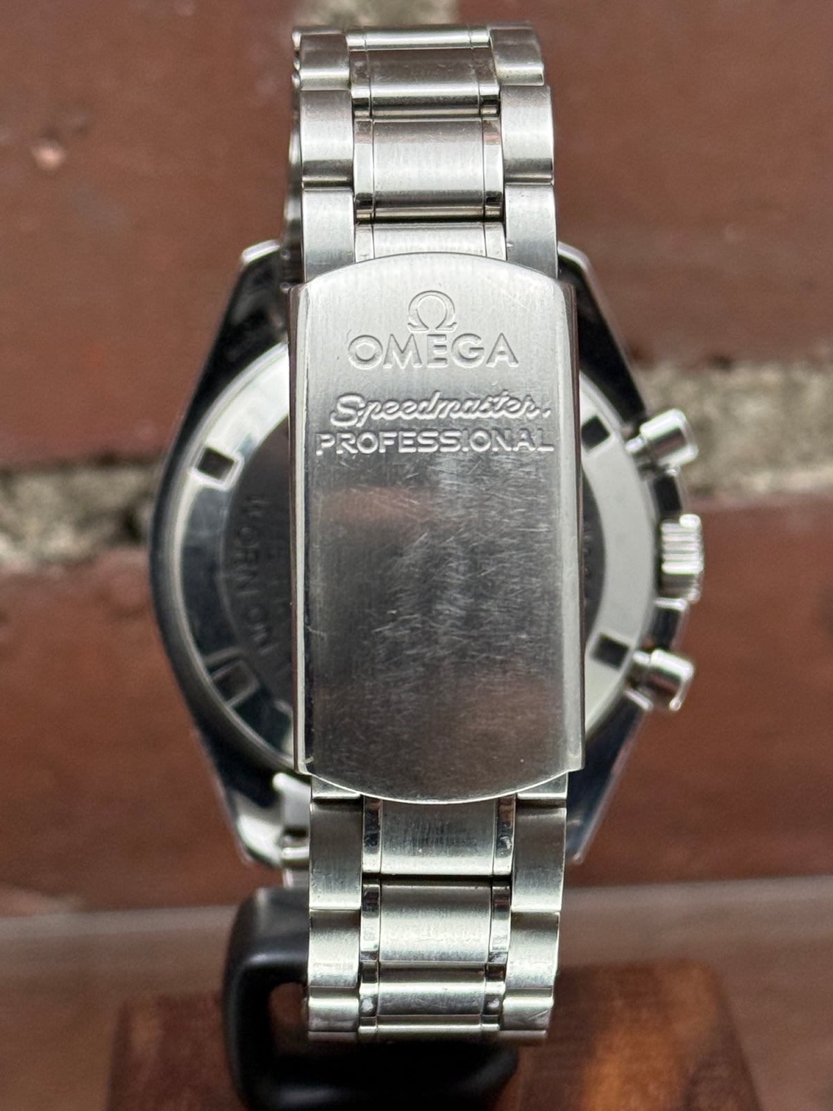 Pre-owned Omega Speedmaster Holy Grail 376.0822 | Steel Black