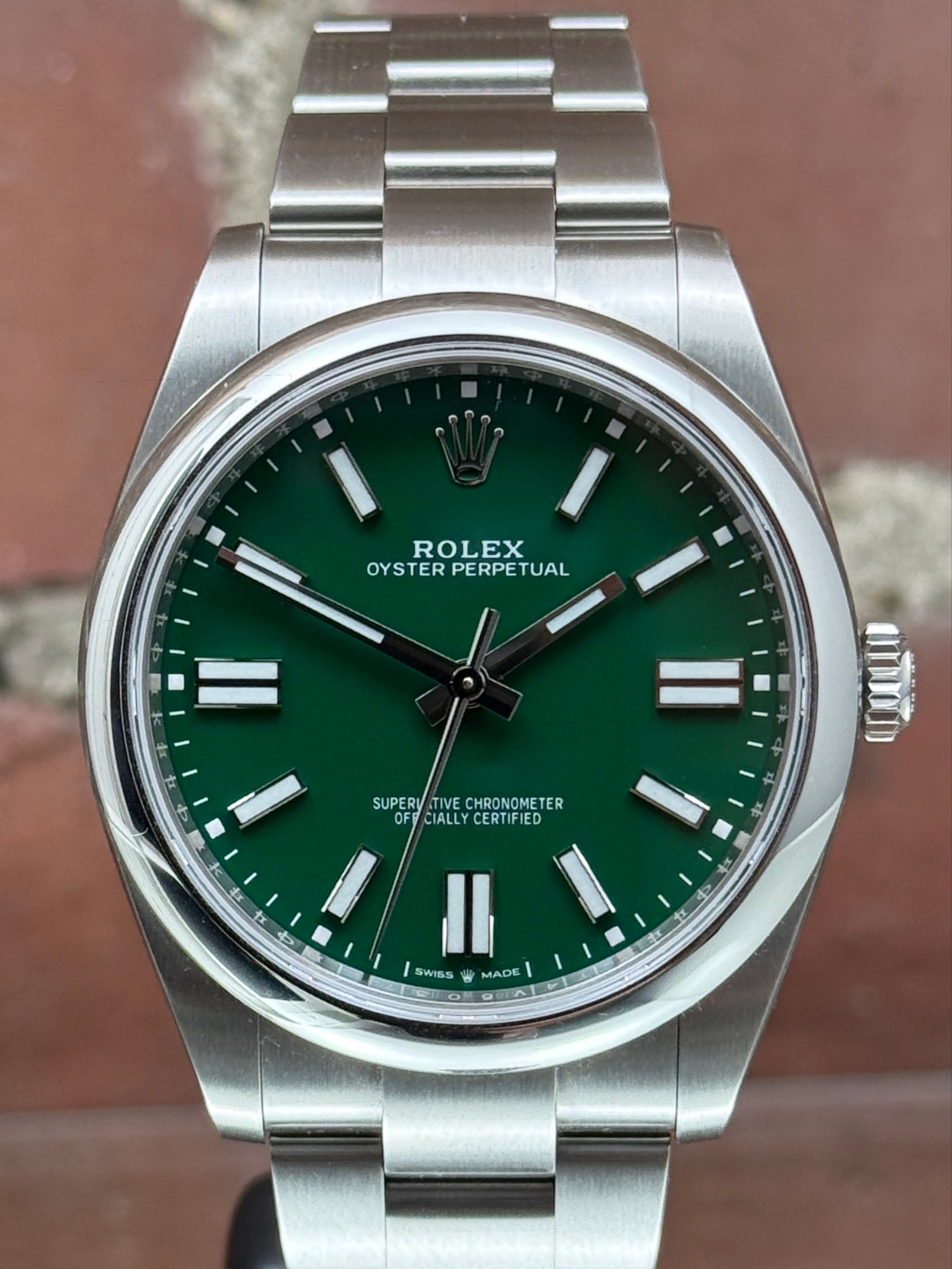 Mint Rolex Oyster Perpetual 41 124300 | steel green