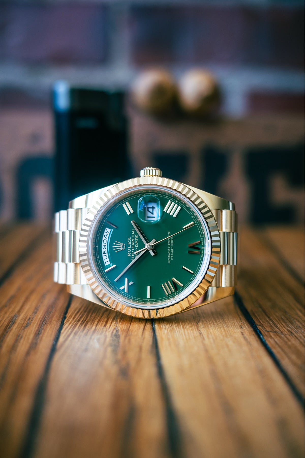 Brand new Rolex Day-Date 40 228238 | yellow gold green