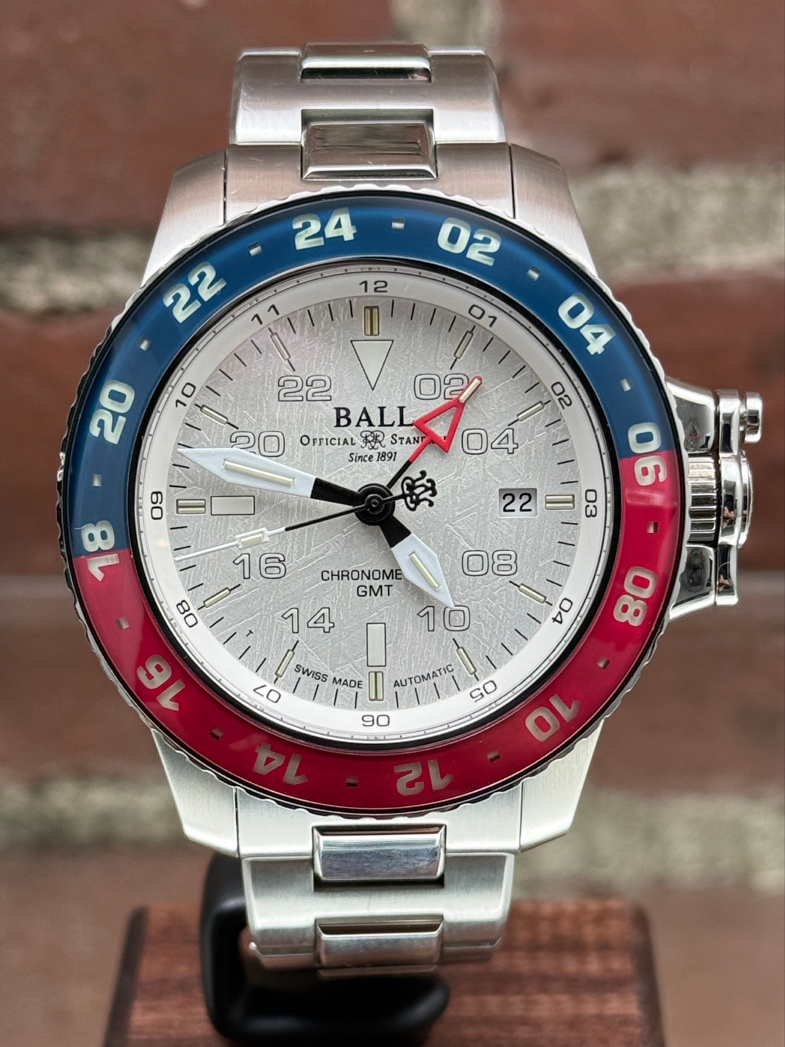 Pre-owned Ball AeroGMT II Meteorite DG2018C-S20C-MSL | steel meteorite
