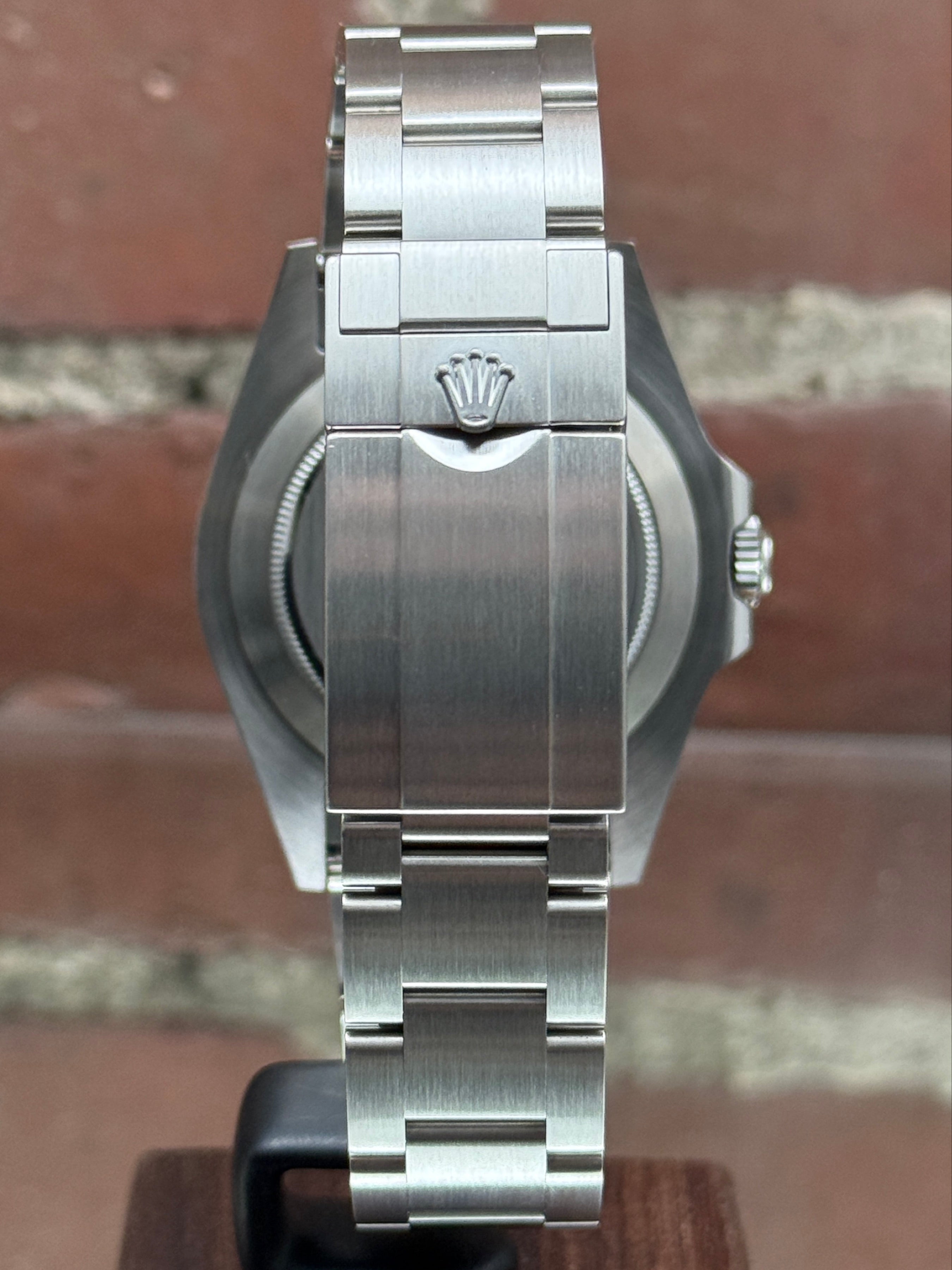 Pre-owned Rolex Explorer II 226570 | Steel White