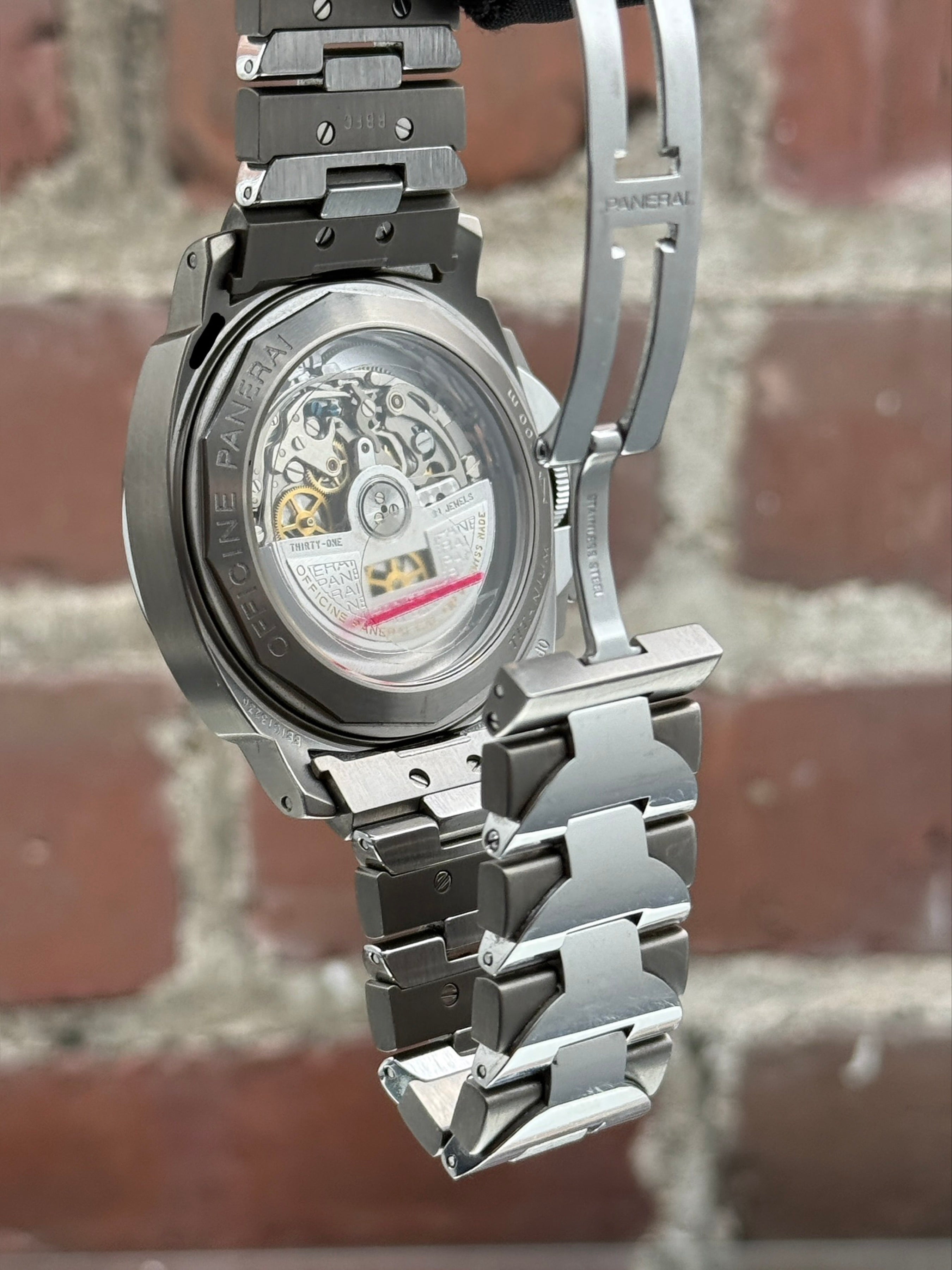 Pre-owned Panerai Luminor PAM 00060 | Titanium Silver