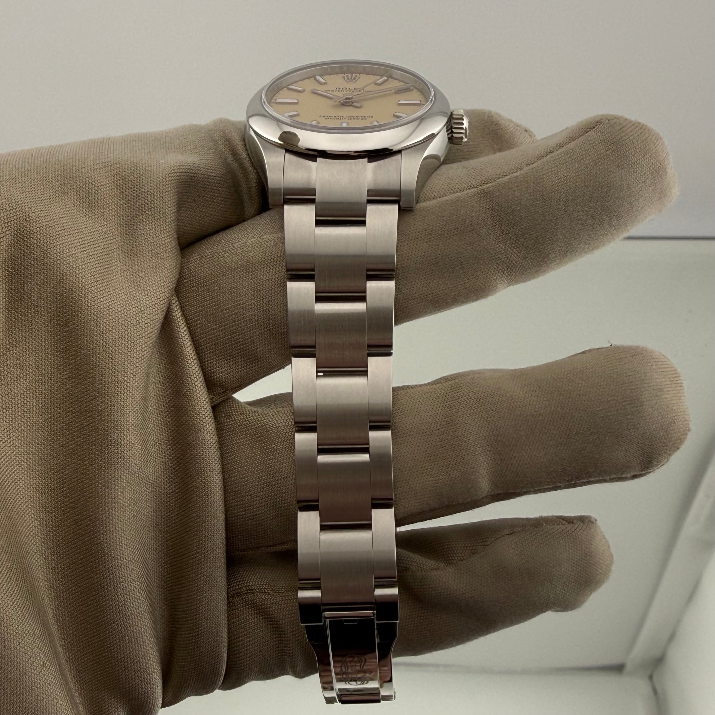 Rolex Oyster Perpetual 31 Beige Dial 277200