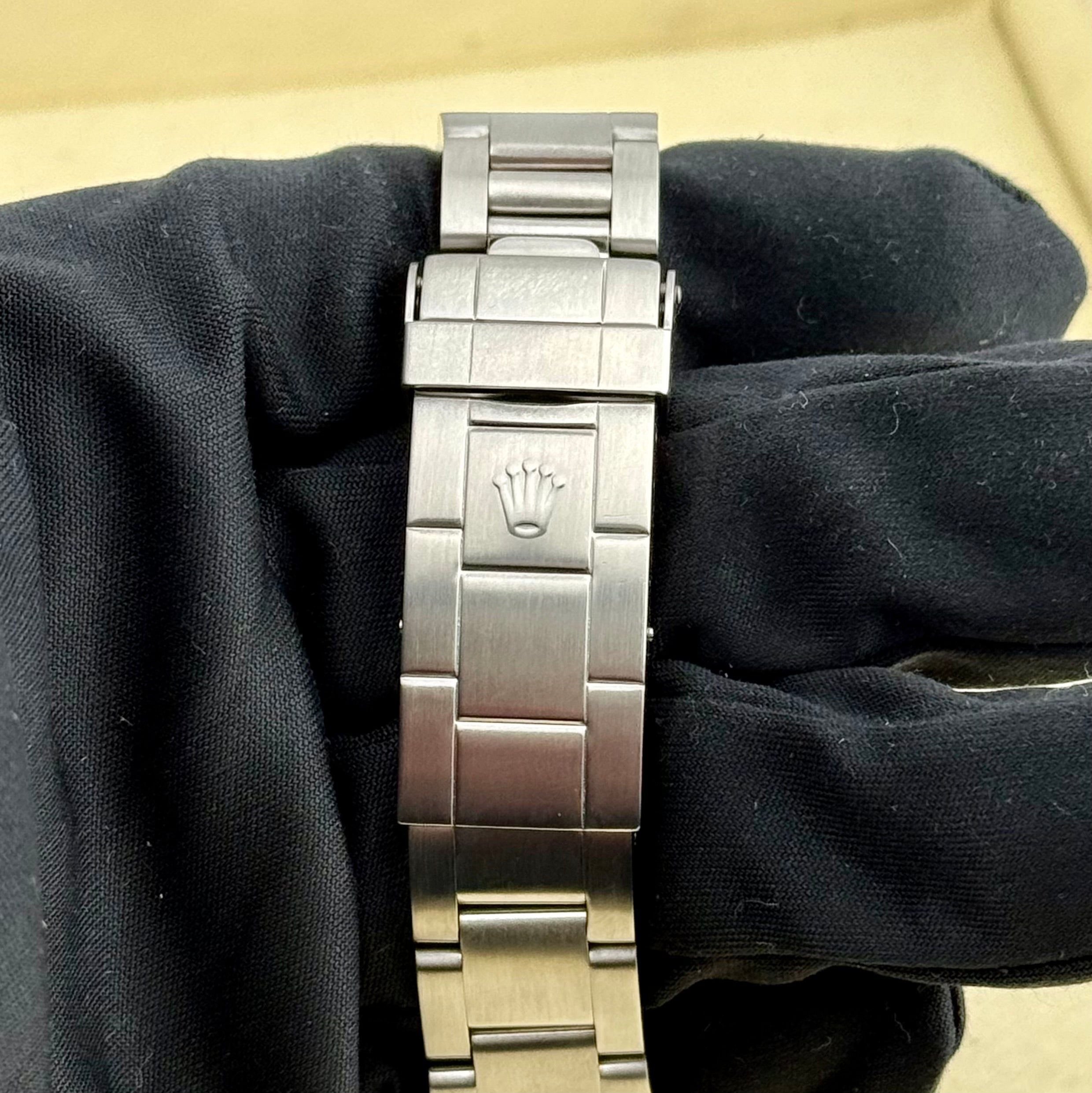 Rolex Submariner Black Dial 16610