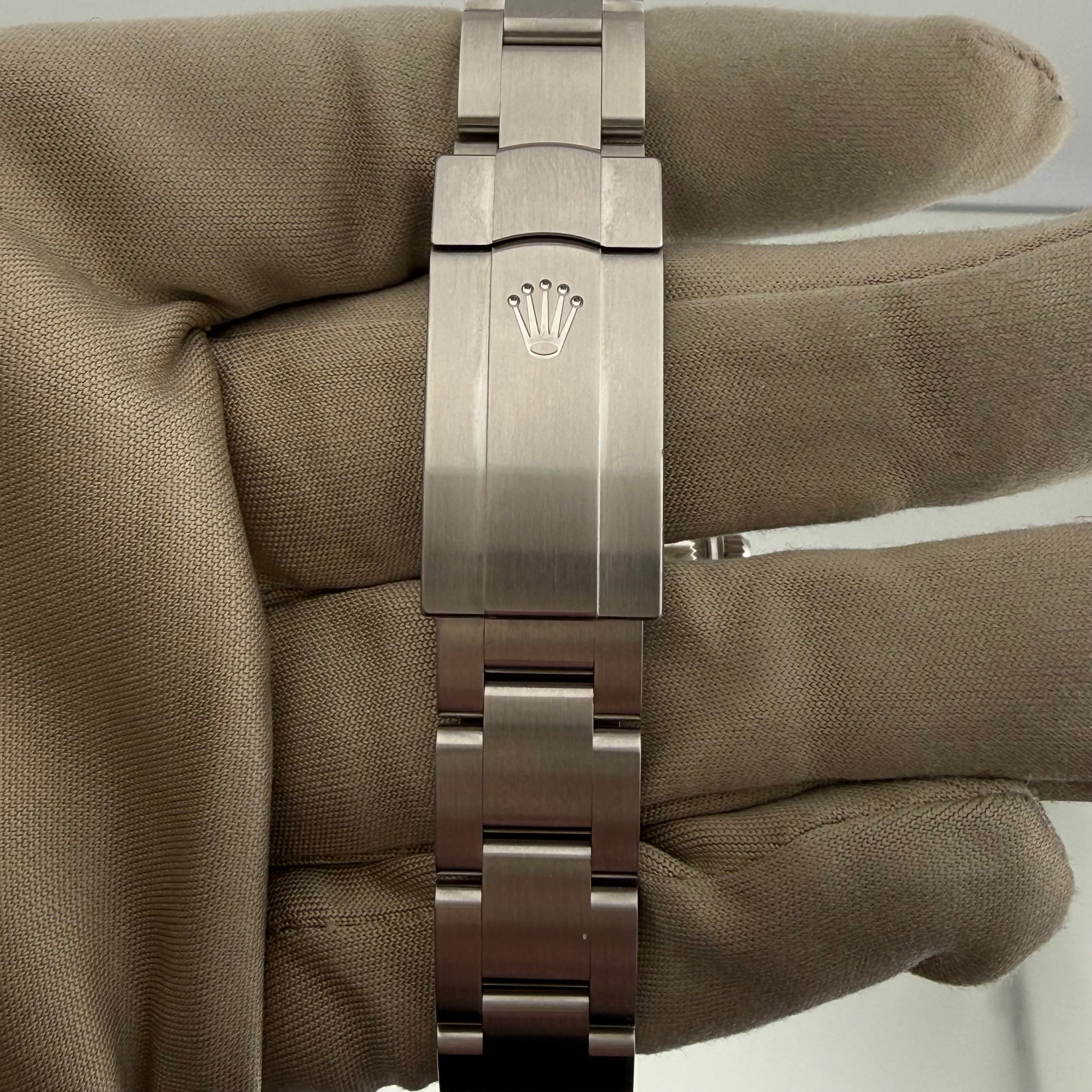 Rolex Oyster Perpetual 31 Beige Dial 277200