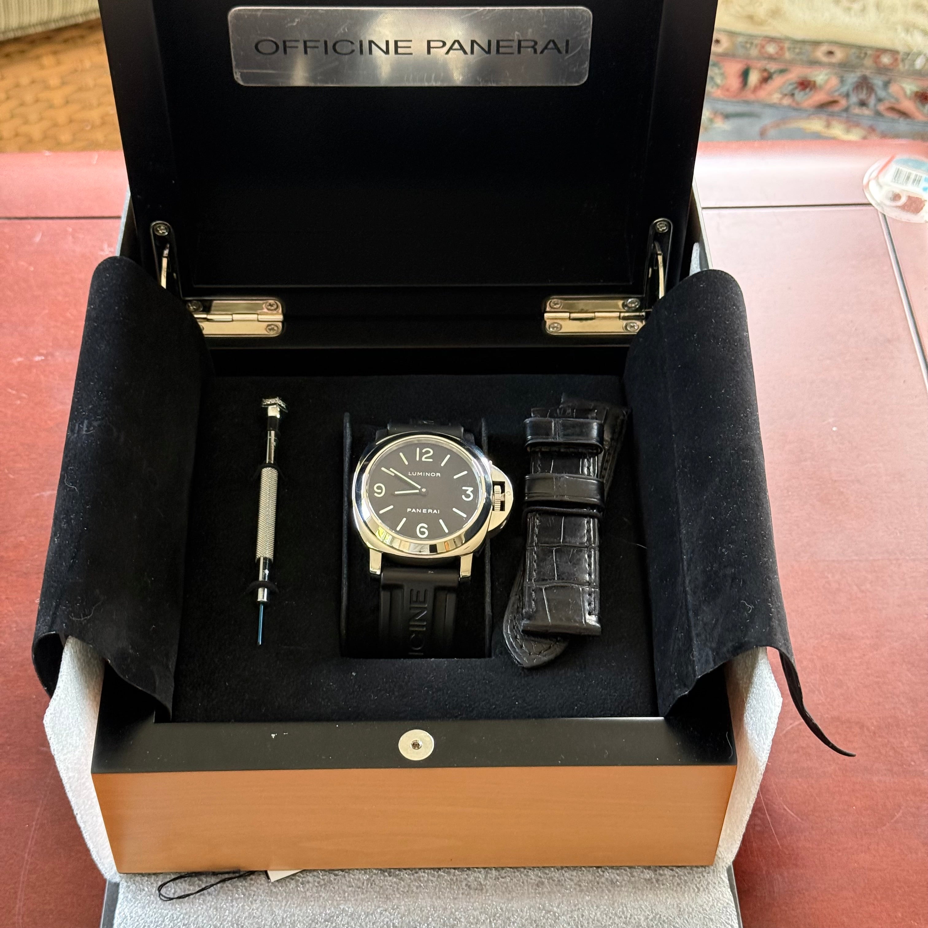 Panerai Luminor Base Black Dial PAM00112