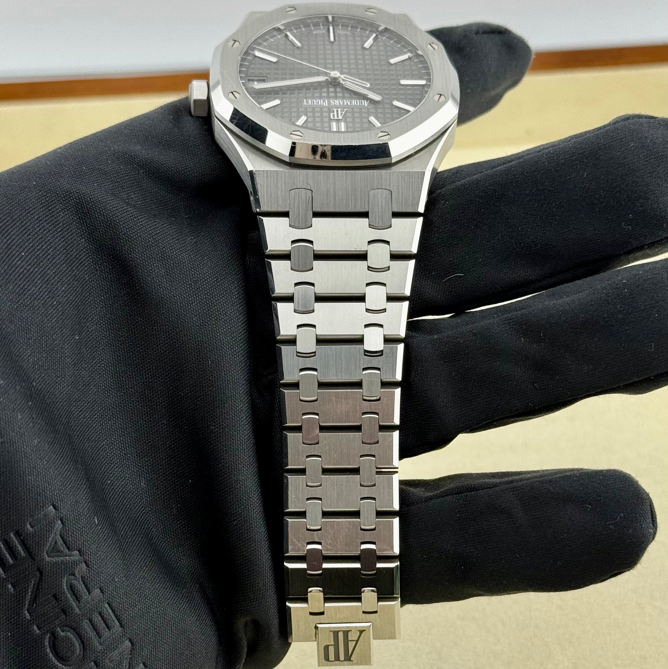 Audemars Piguet Royal Oak Selfwinding Grey Dial 15510ST.OO.1320ST.10