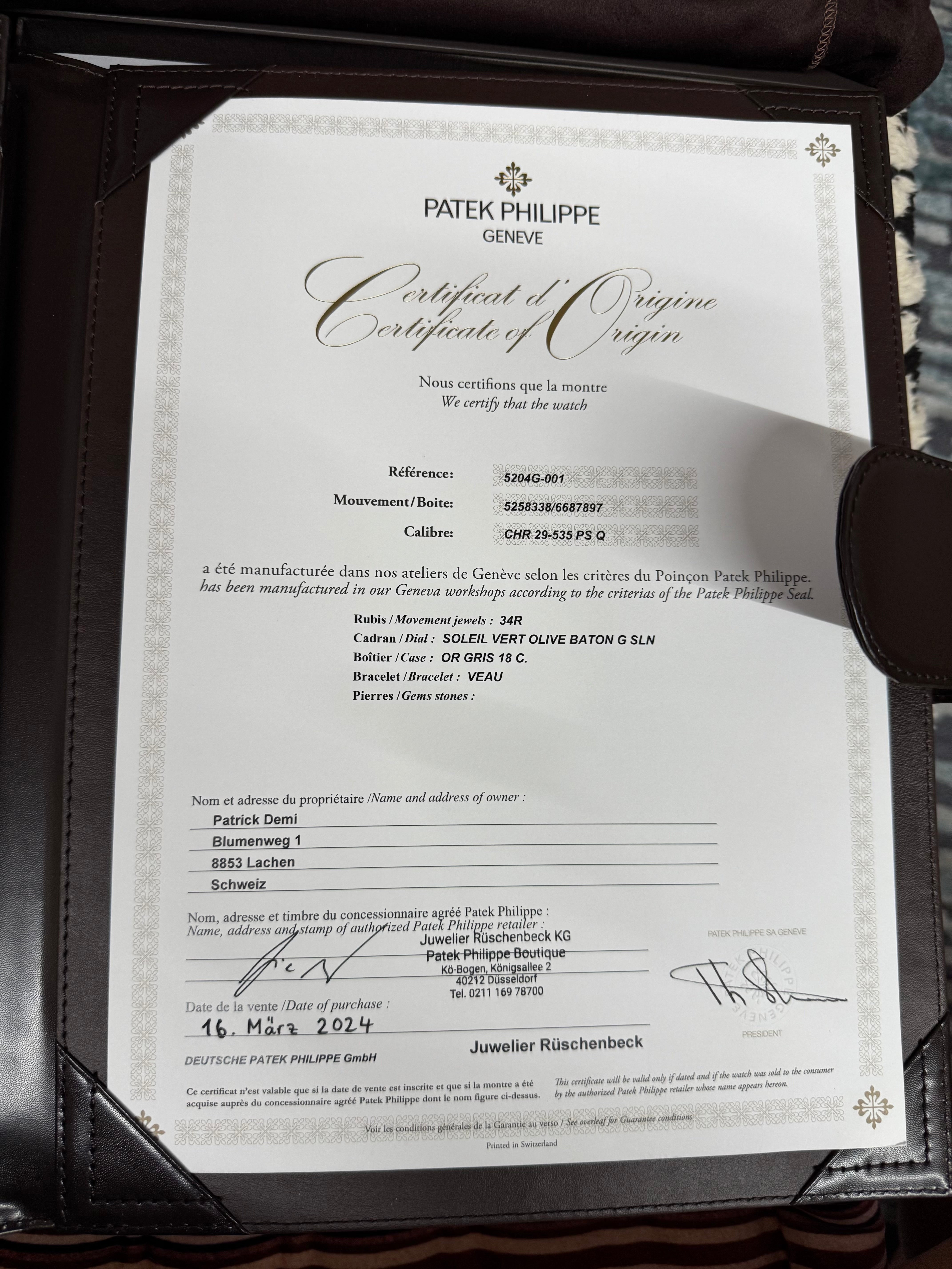 Patek Philippe Grand Complications - Split-Seconds Chronograph - Perpetual Calendar Olive Green Dial 5204G-001