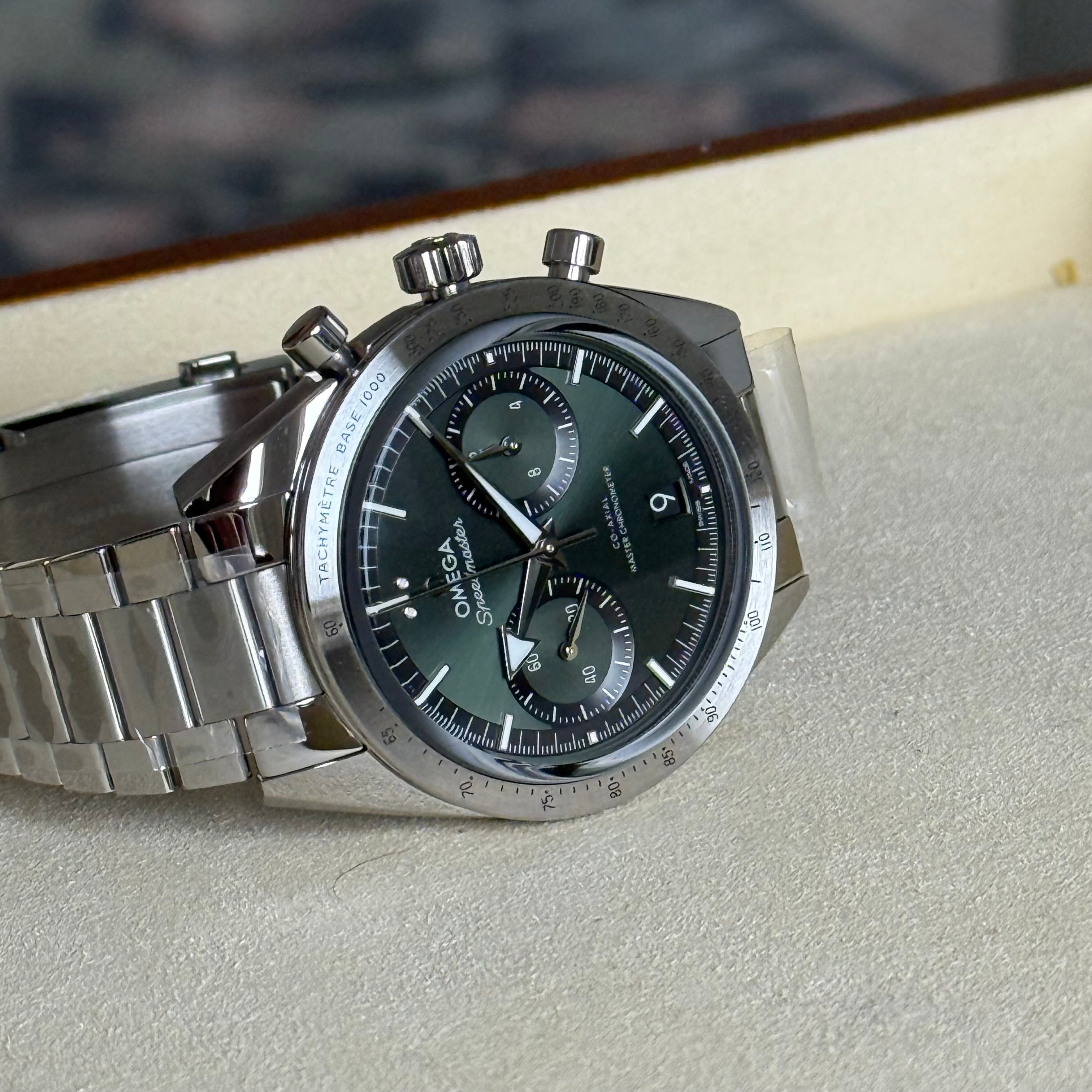 Omega Speedmaster '57 Co-Axial Master Chronometer Chronograph Green Dial 332.10.41.51.10.001
