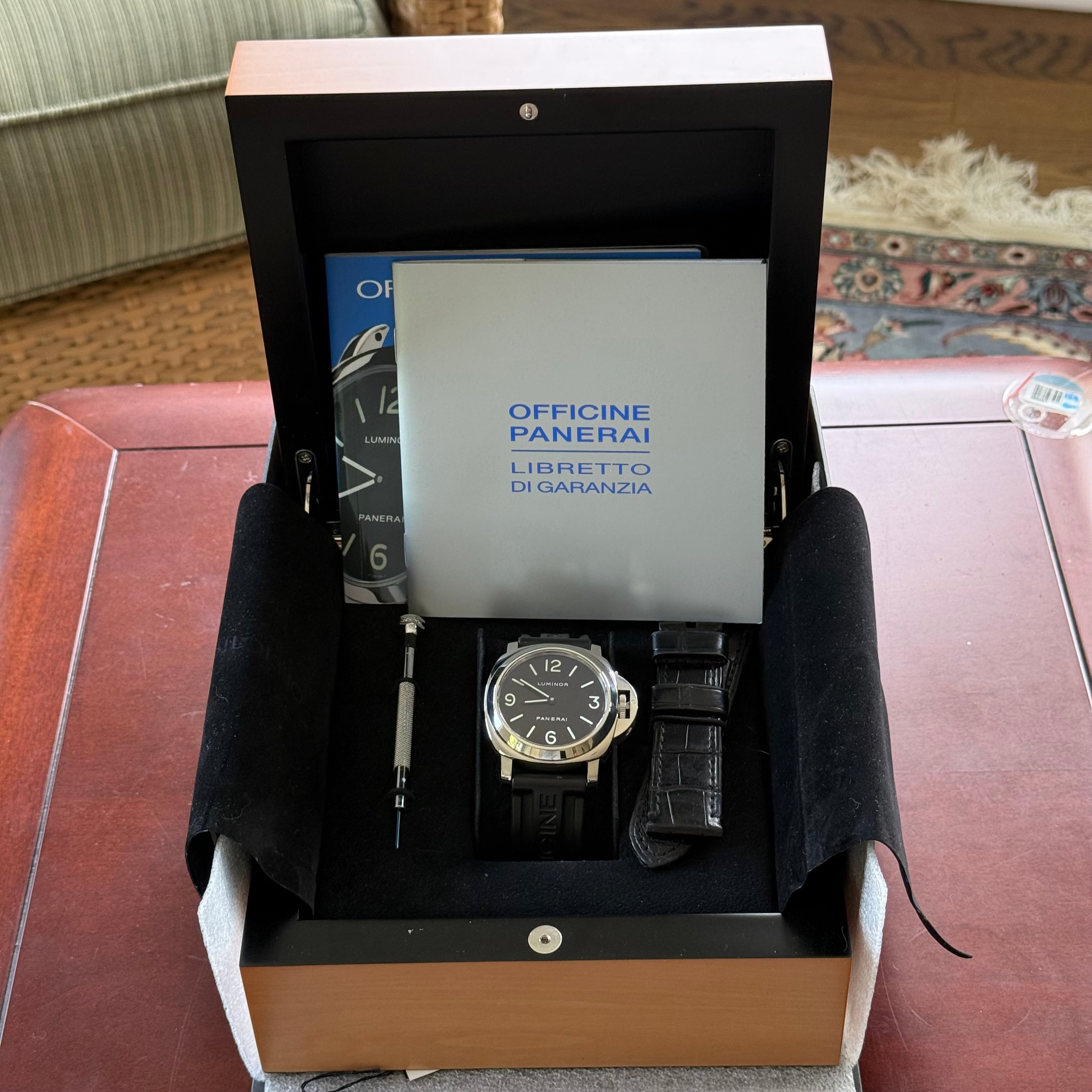Panerai Luminor Base Black Dial PAM00112